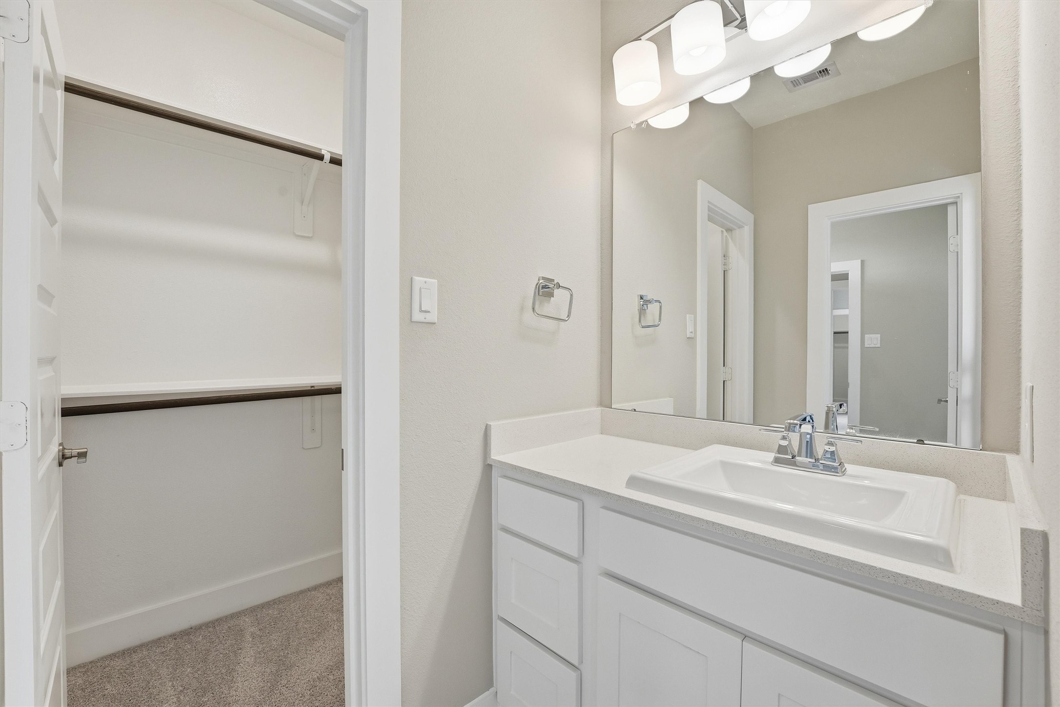 4715 Lake Crest Drive Property Photo 36