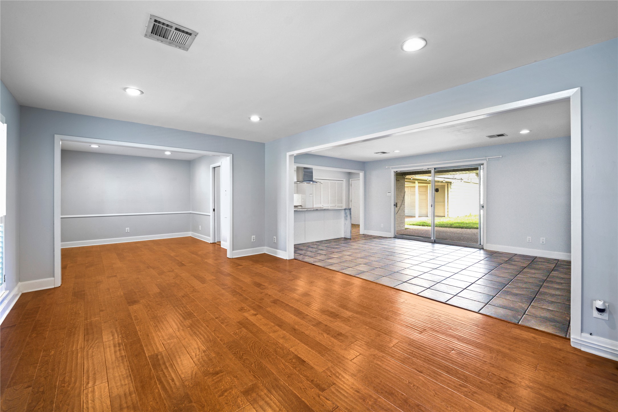 3415 Freshmeadows Drive Property Photo 9