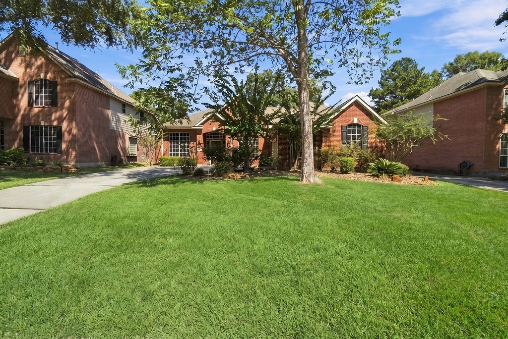 3210 Silverberry Trail Property Photo 3