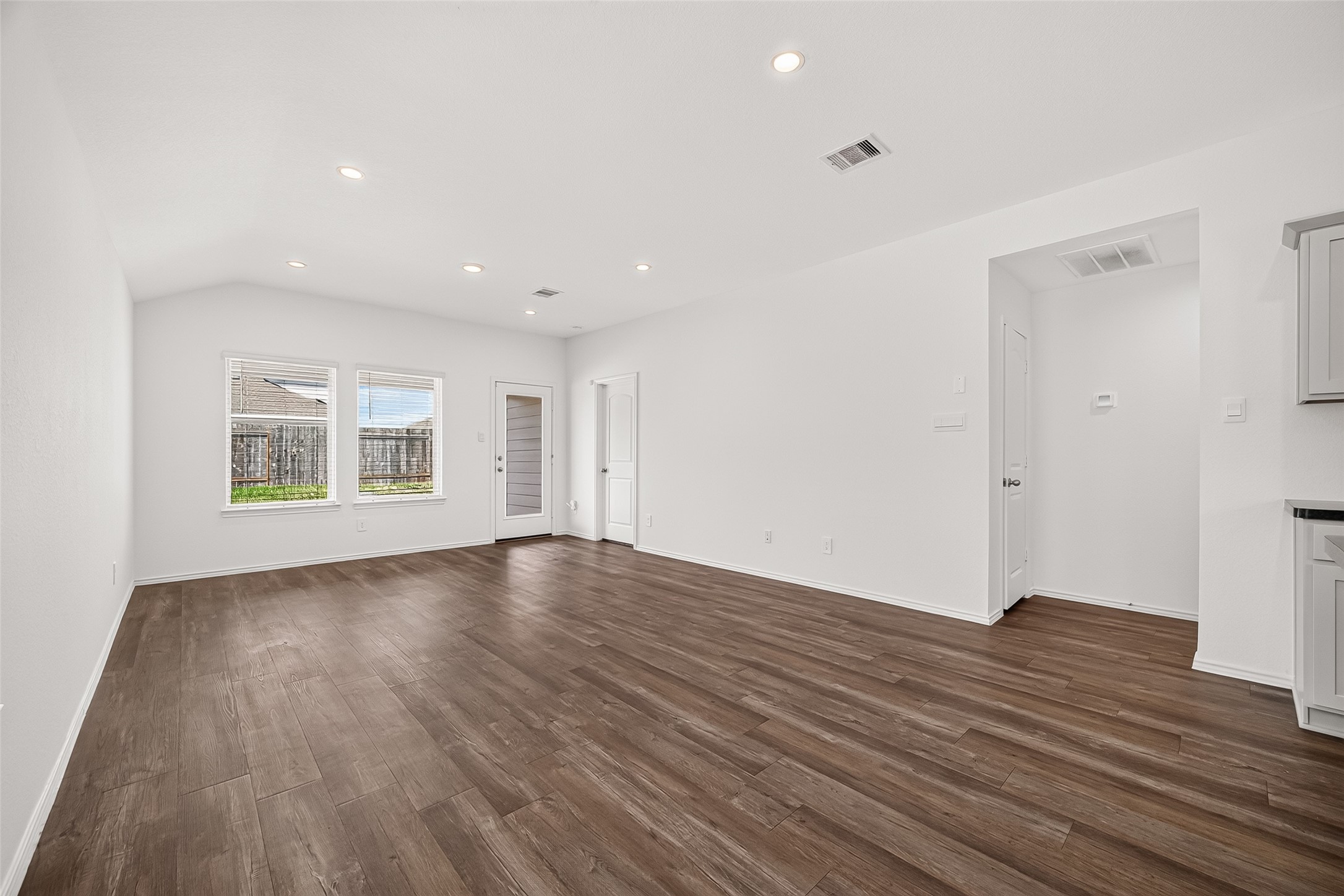24410 Oriole Summit Drive Property Photo 6