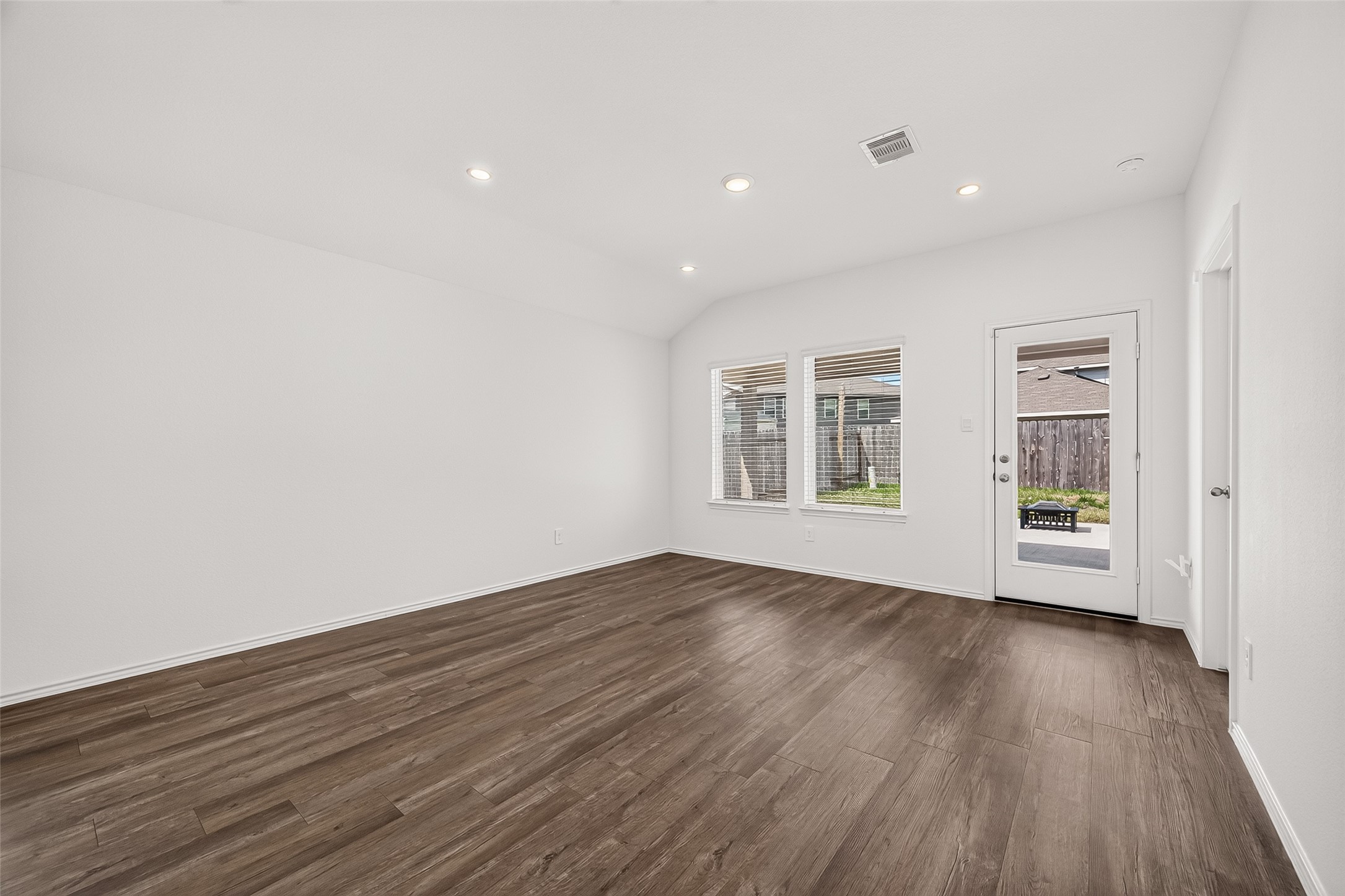24410 Oriole Summit Drive Property Photo 8