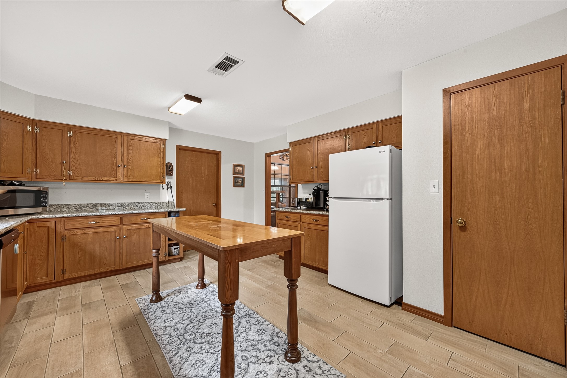 1135 Buescher Road Property Photo 12