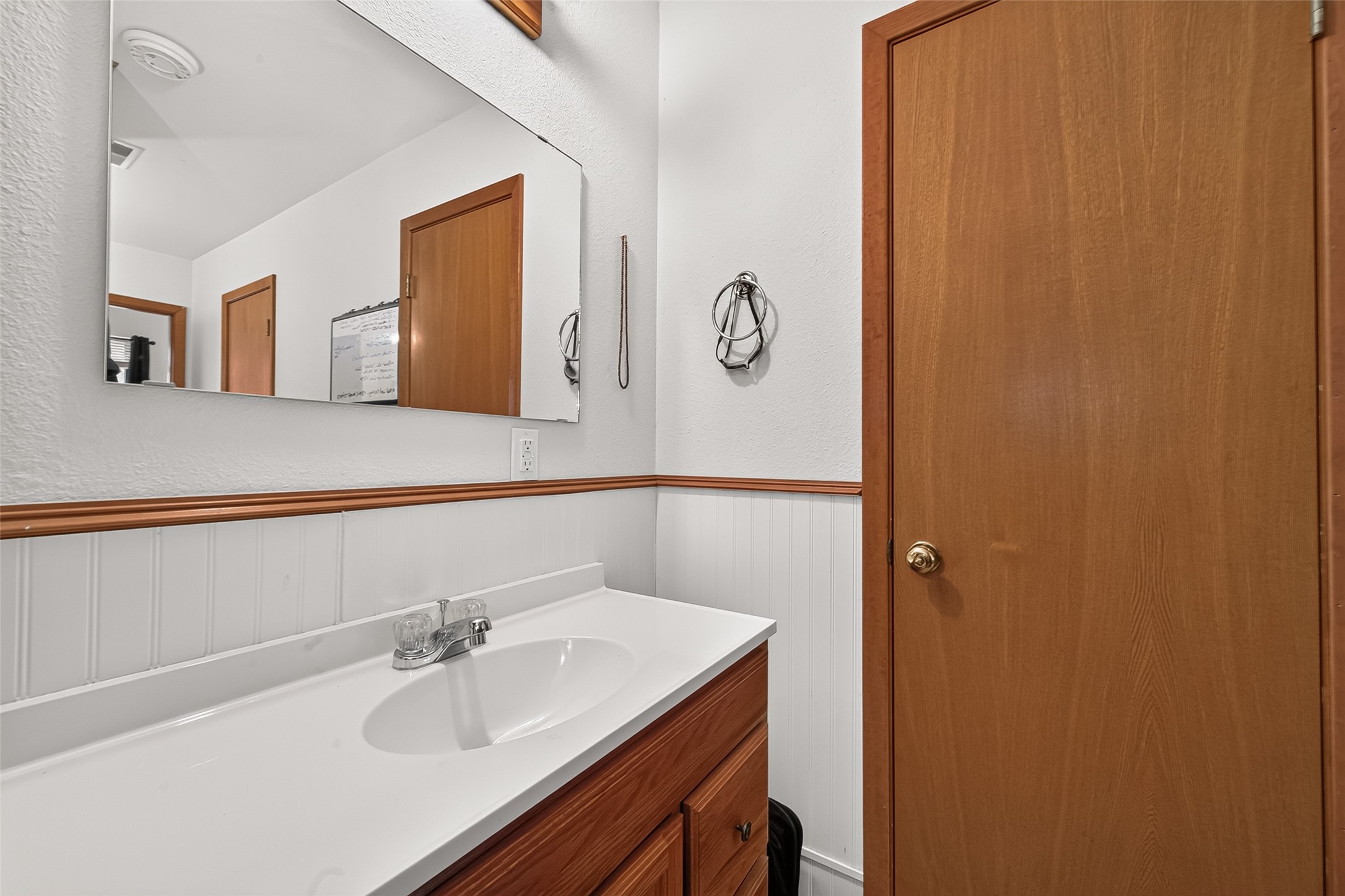 1135 Buescher Road Property Photo 16