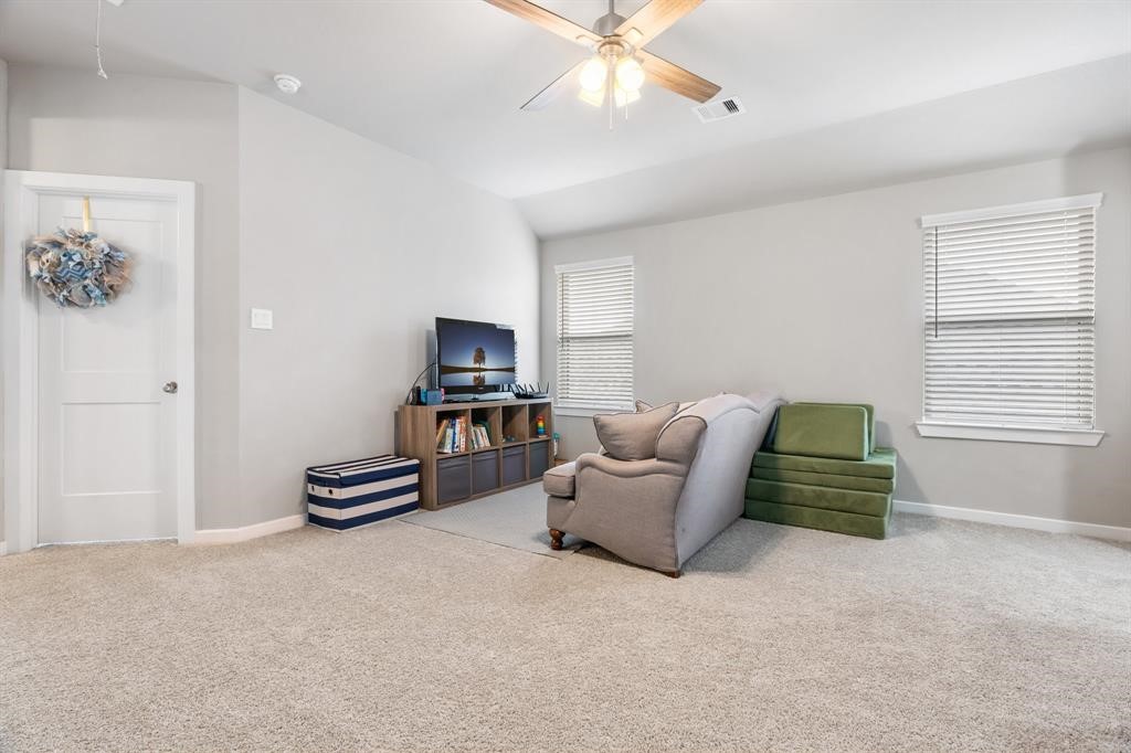 17008 Ash Leaf Way Property Photo 22