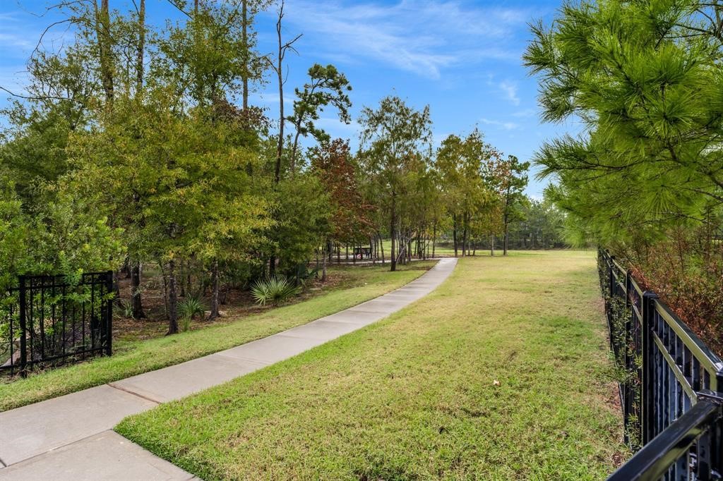17008 Ash Leaf Way Property Photo 34