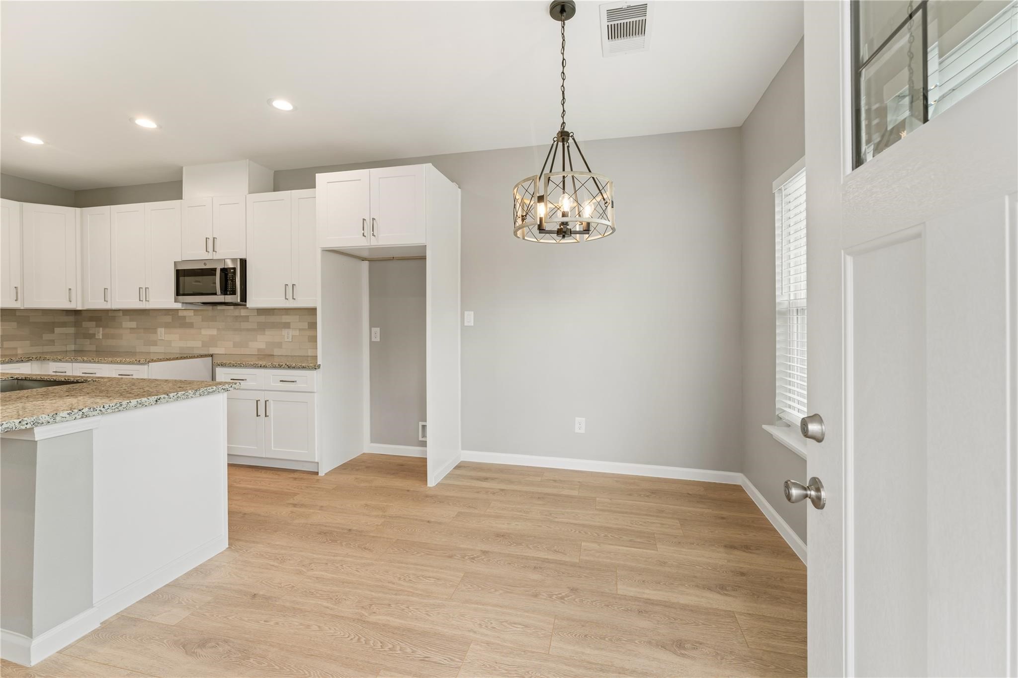 5125 Jezebel A Property Photo 9