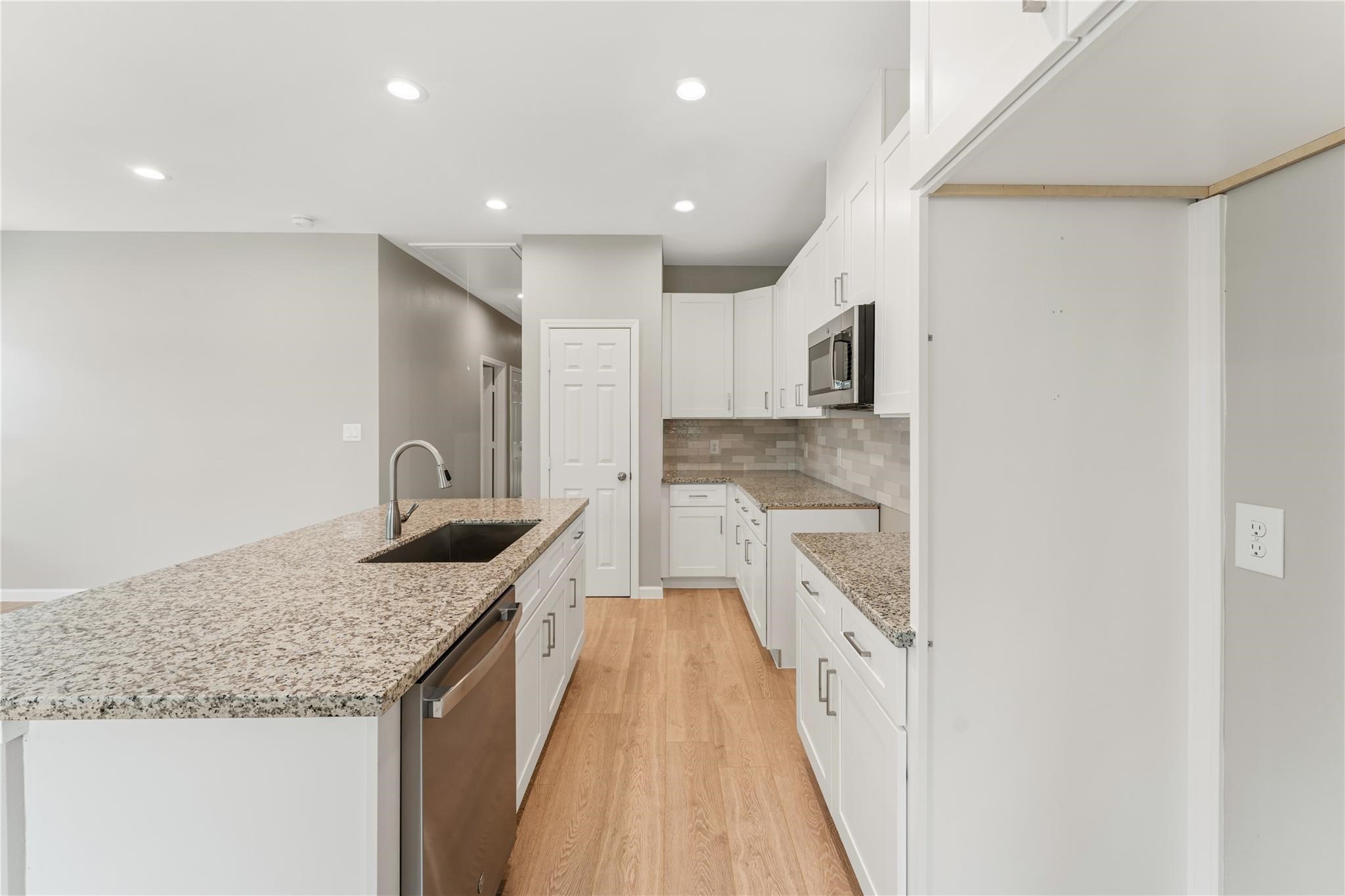 5125 Jezebel A Property Photo 10