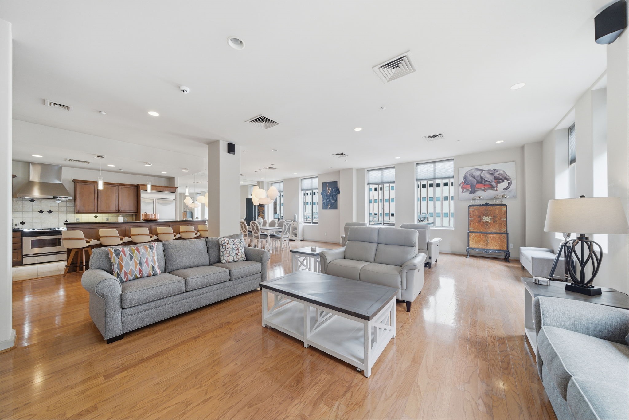 914 Main Street 801