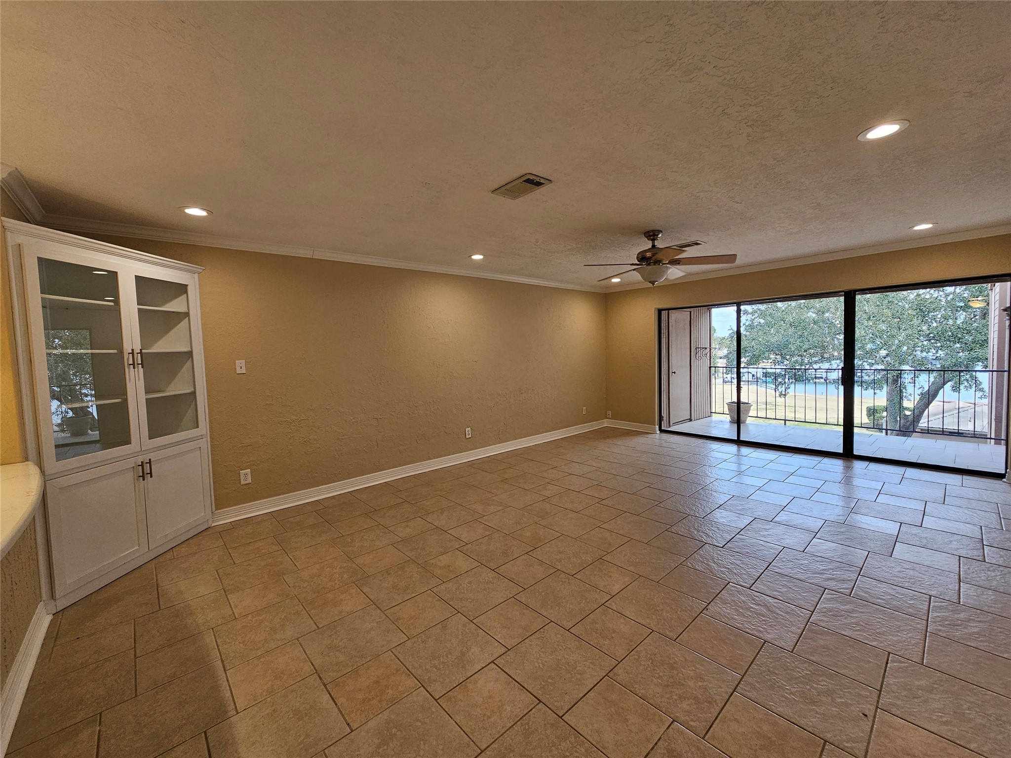 15575 Marina Drive 323a Property Photo 13