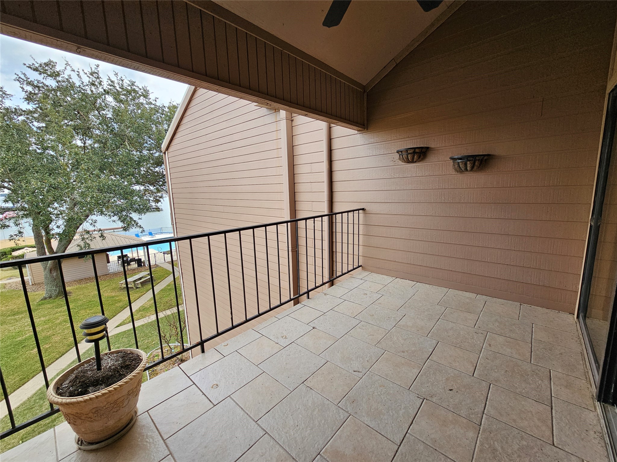 15575 Marina Drive 323a Property Photo 27