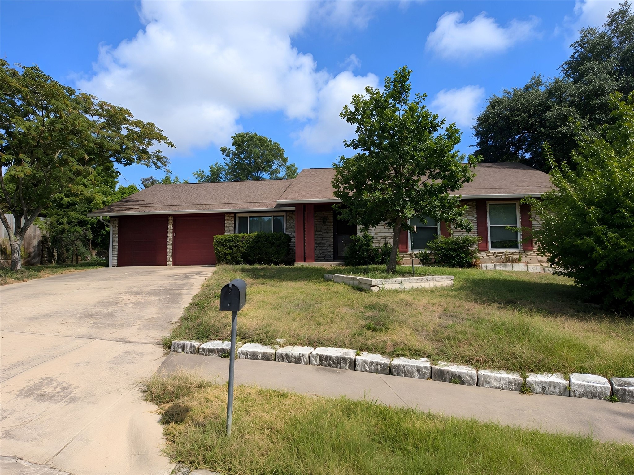 10104 Pond View Circle Property Photo 1