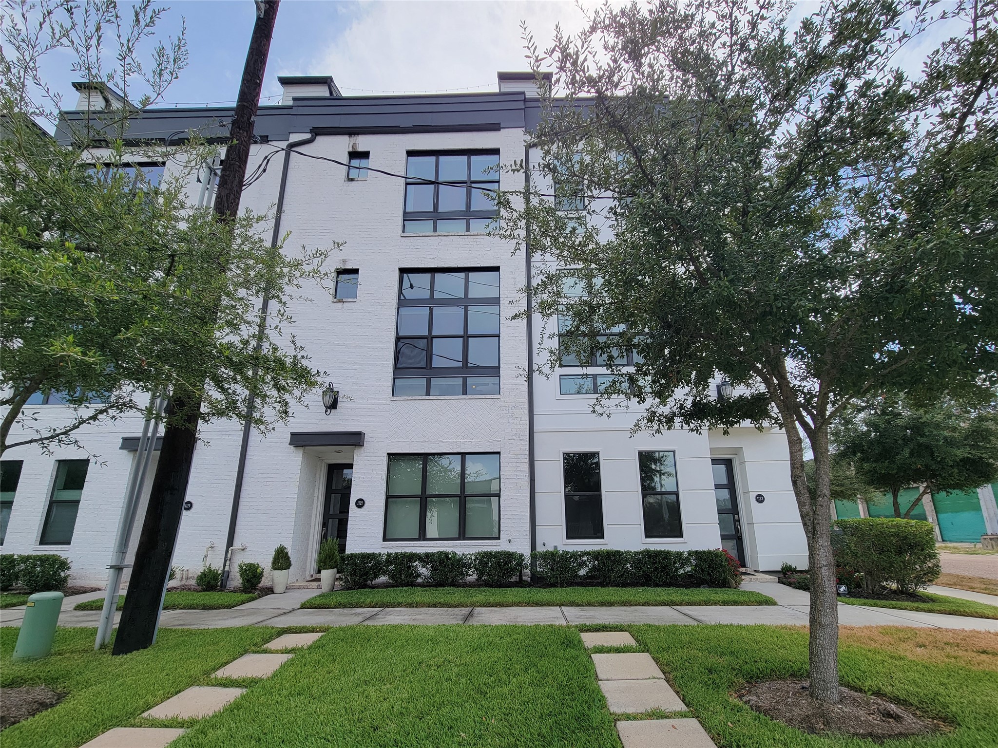 1123 Paige Street Property Photo 1