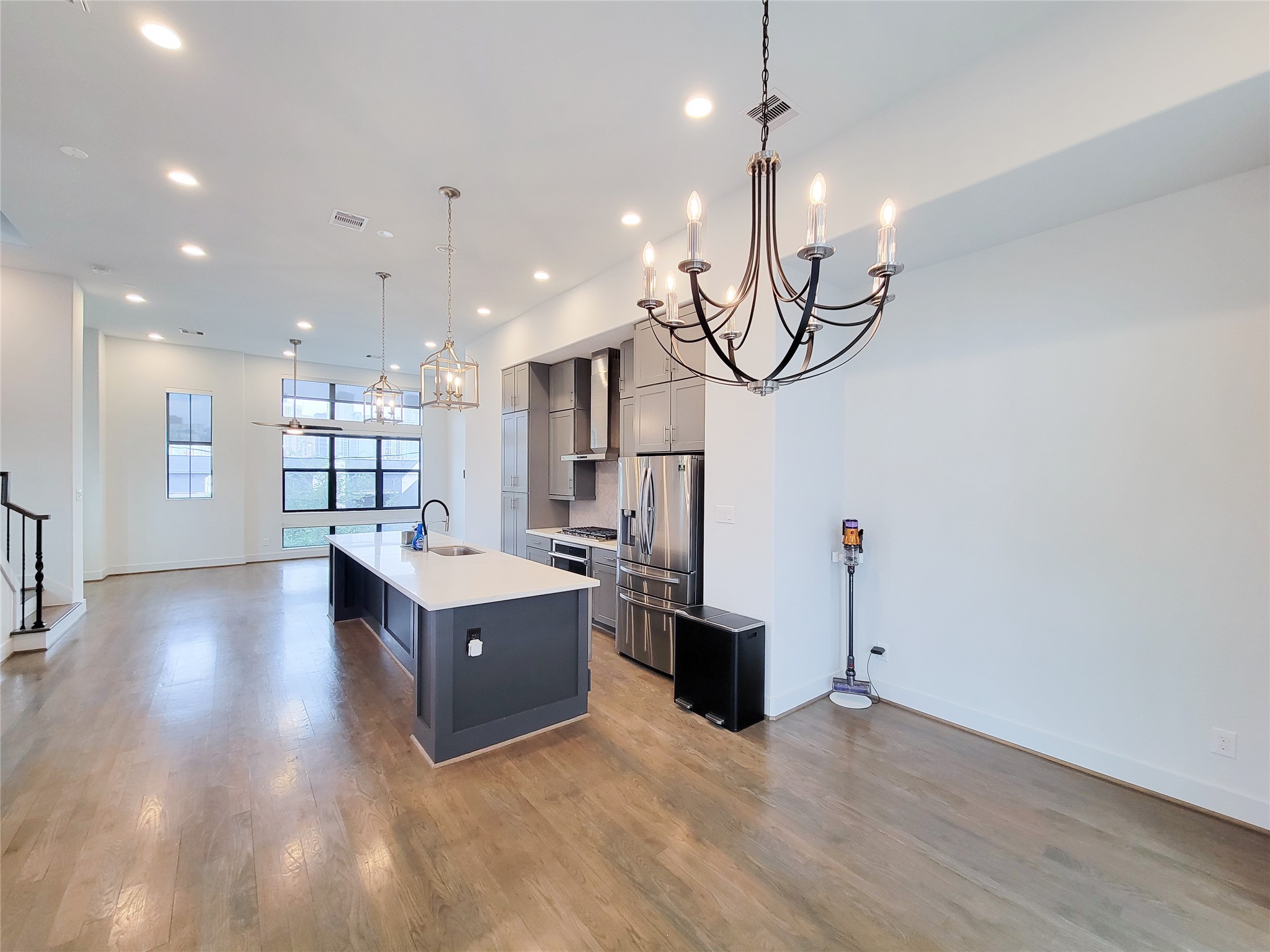 1123 Paige Street Property Photo 6