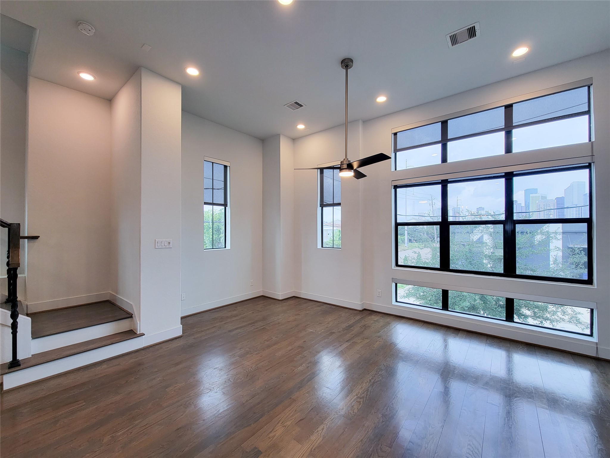 1123 Paige Street Property Photo 18
