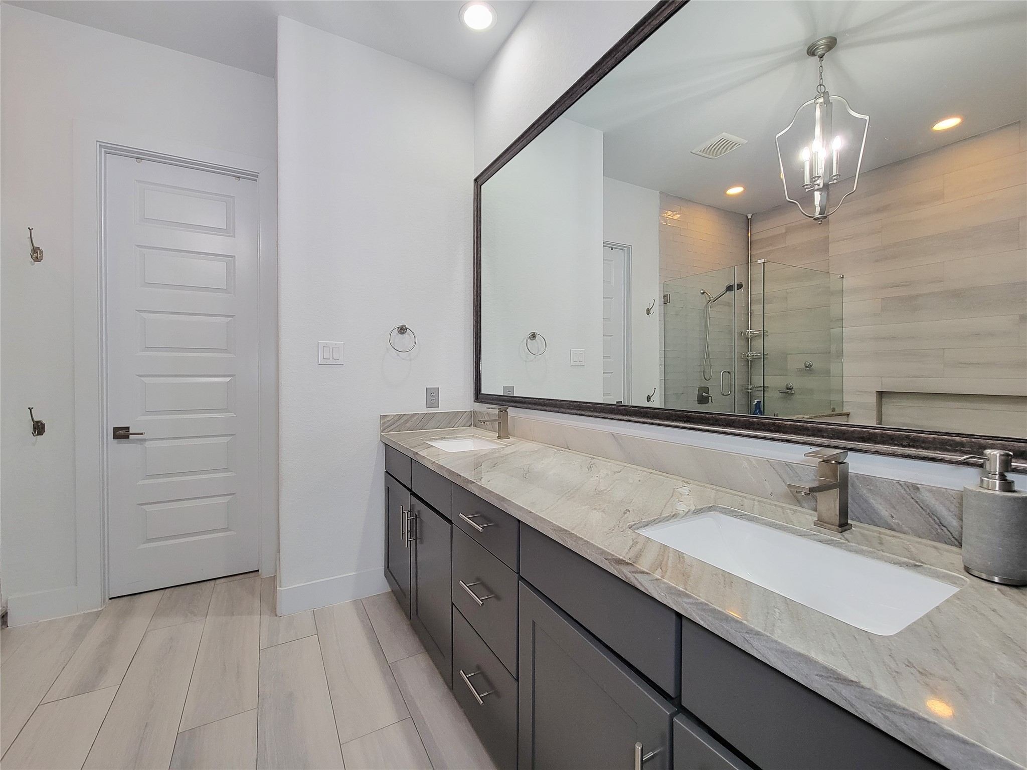 1123 Paige Street Property Photo 35