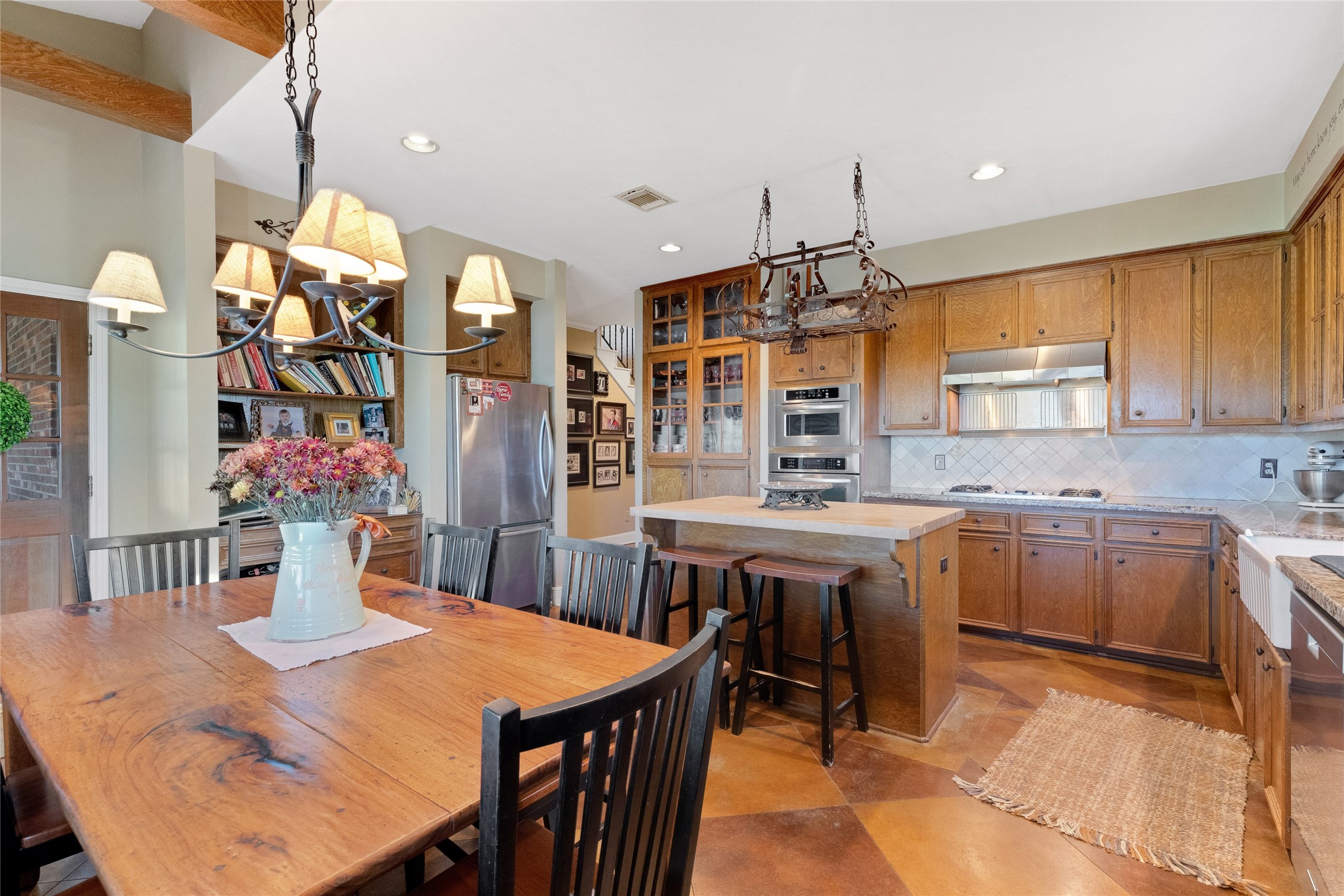 5407 Holly Valley Lane Property Photo 7