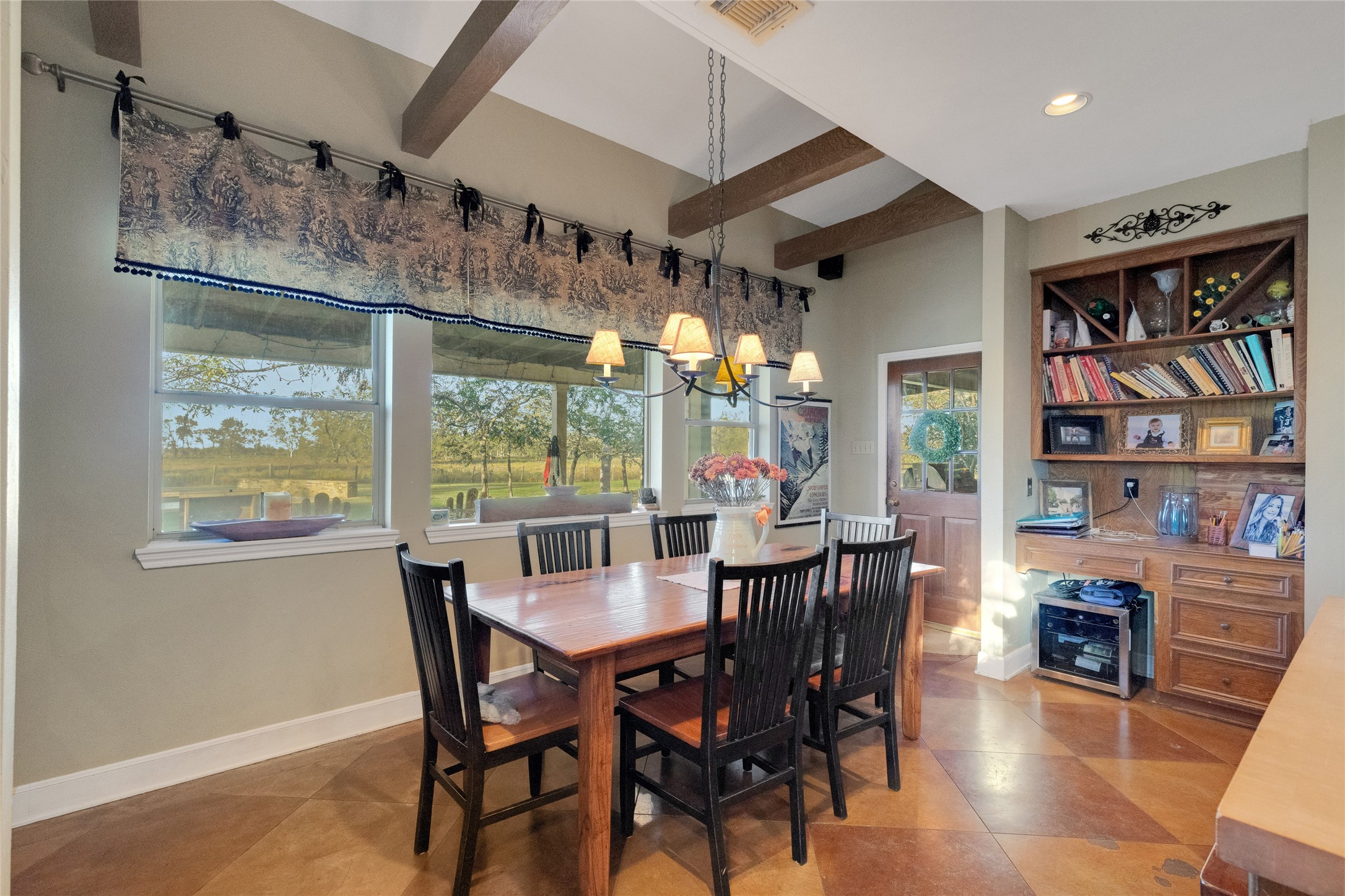 5407 Holly Valley Lane Property Photo 10