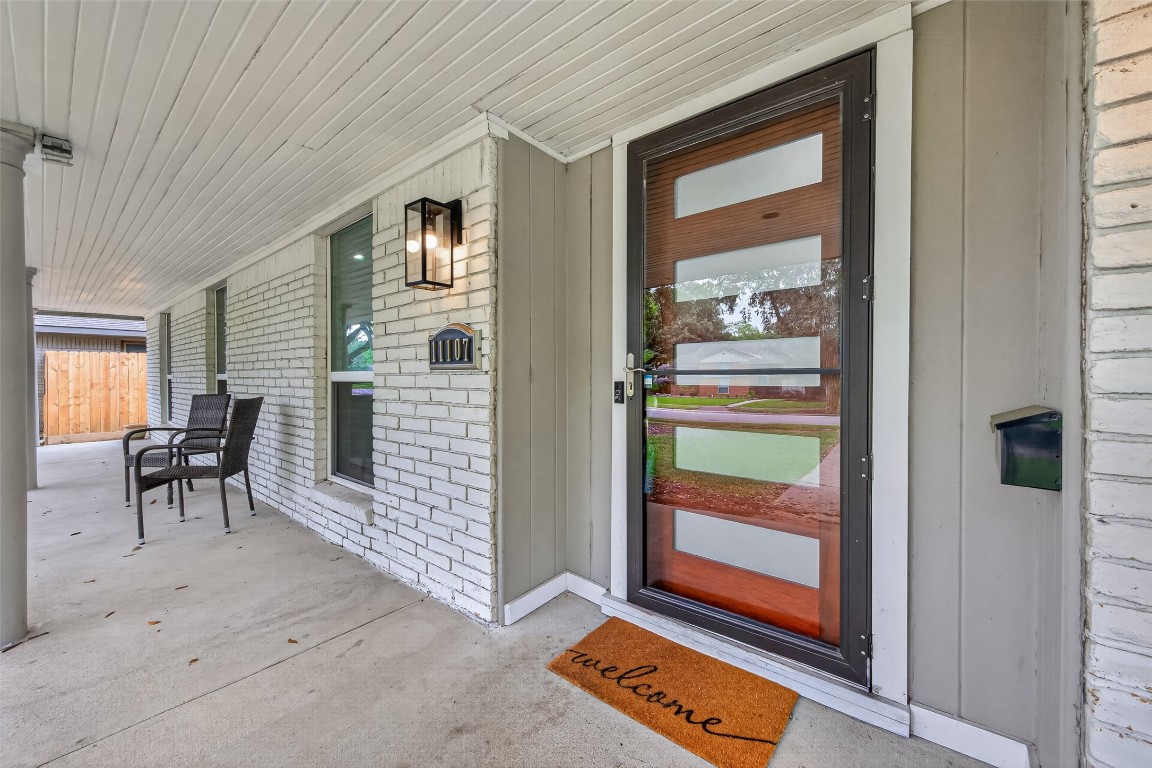 11107 Cedarhurst Drive Property Photo 2
