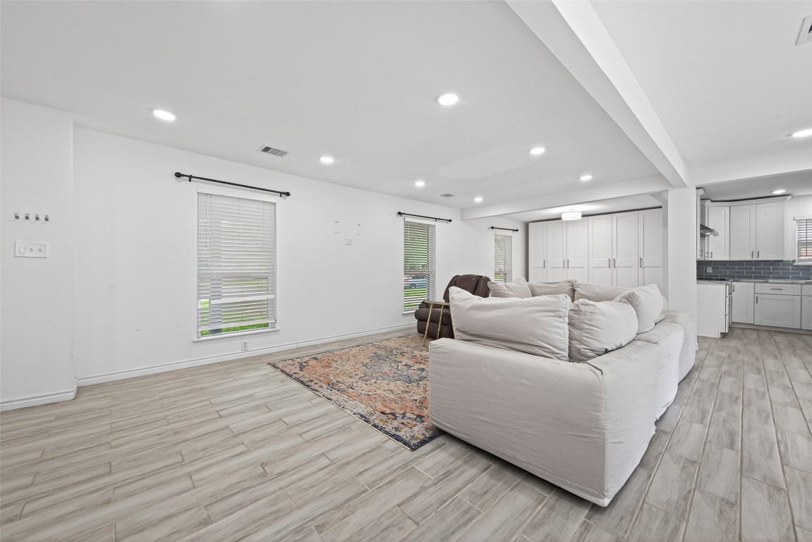 11107 Cedarhurst Drive Property Photo 12