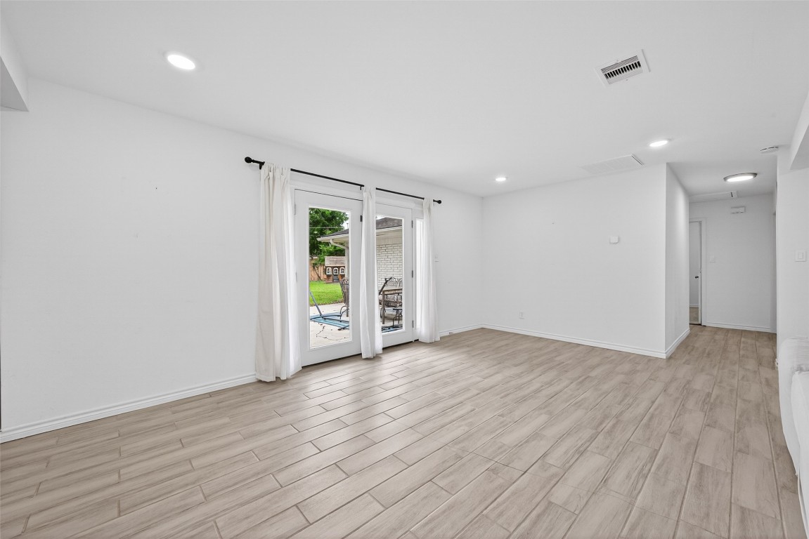 11107 Cedarhurst Drive Property Photo 17