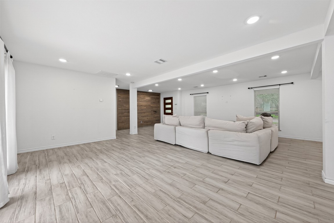 11107 Cedarhurst Drive Property Photo 18