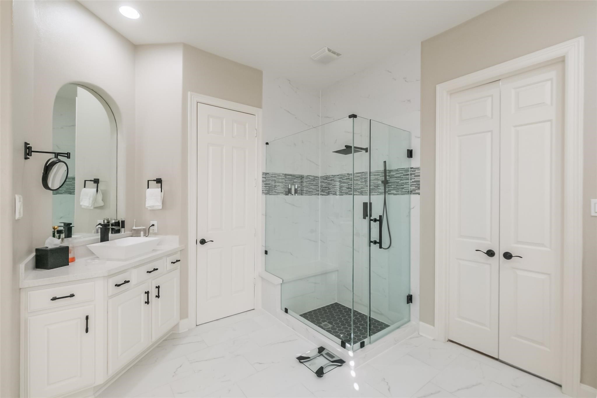 11413 Gallant Ridge Lane Property Photo 35