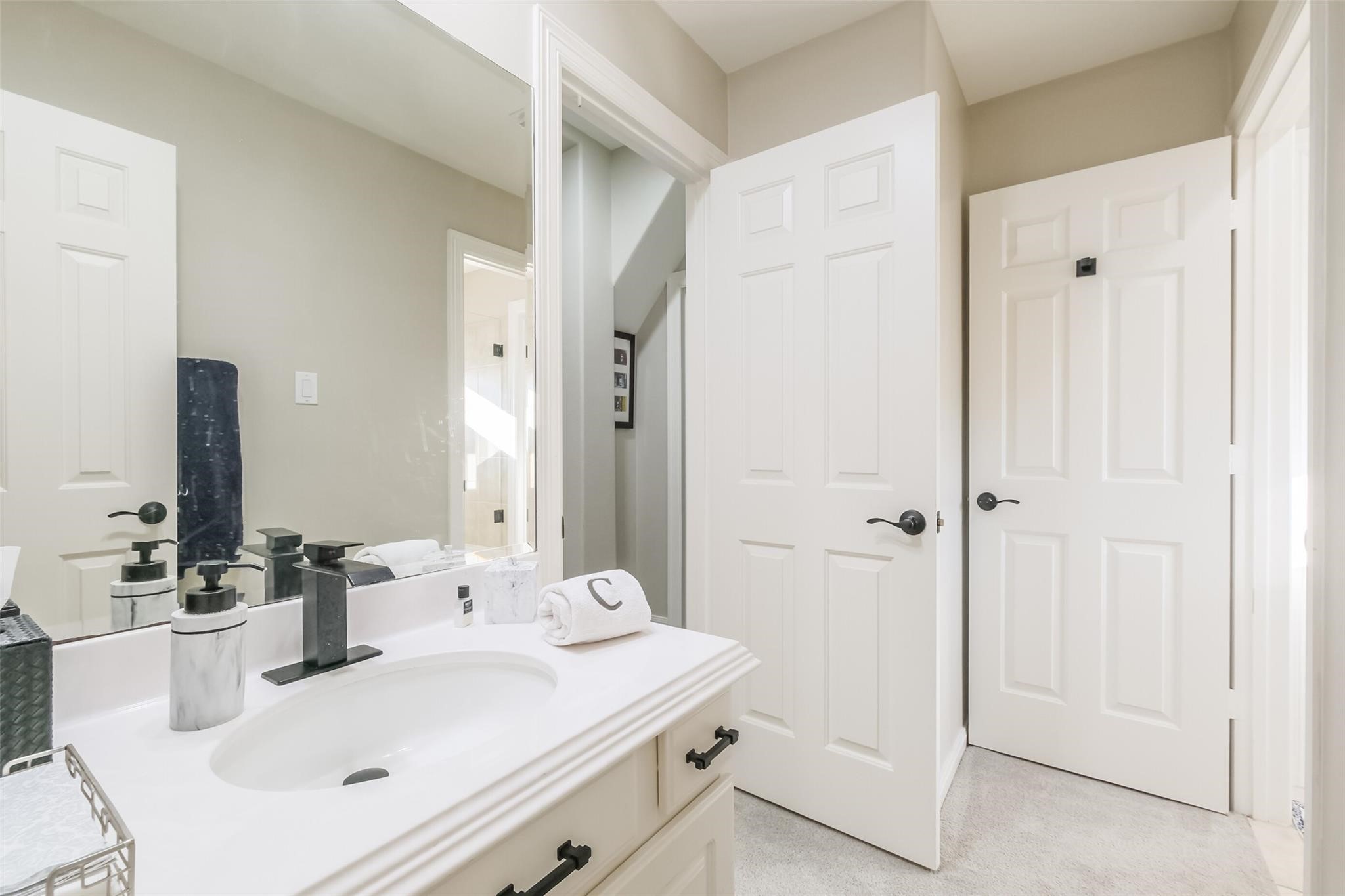 11413 Gallant Ridge Lane Property Photo 45