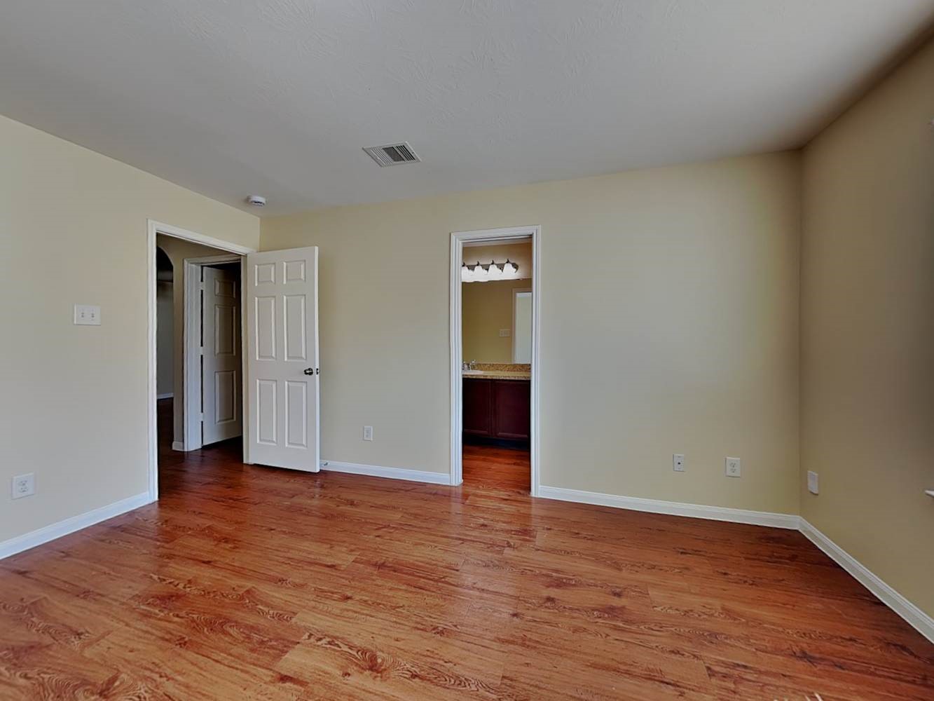 18715 Dennington Drive Property Photo 13