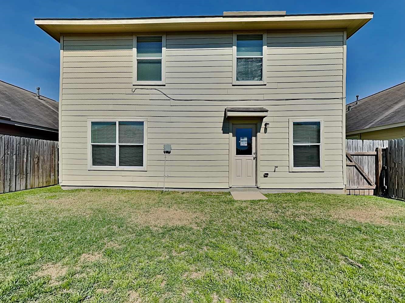 18715 Dennington Drive Property Photo 16