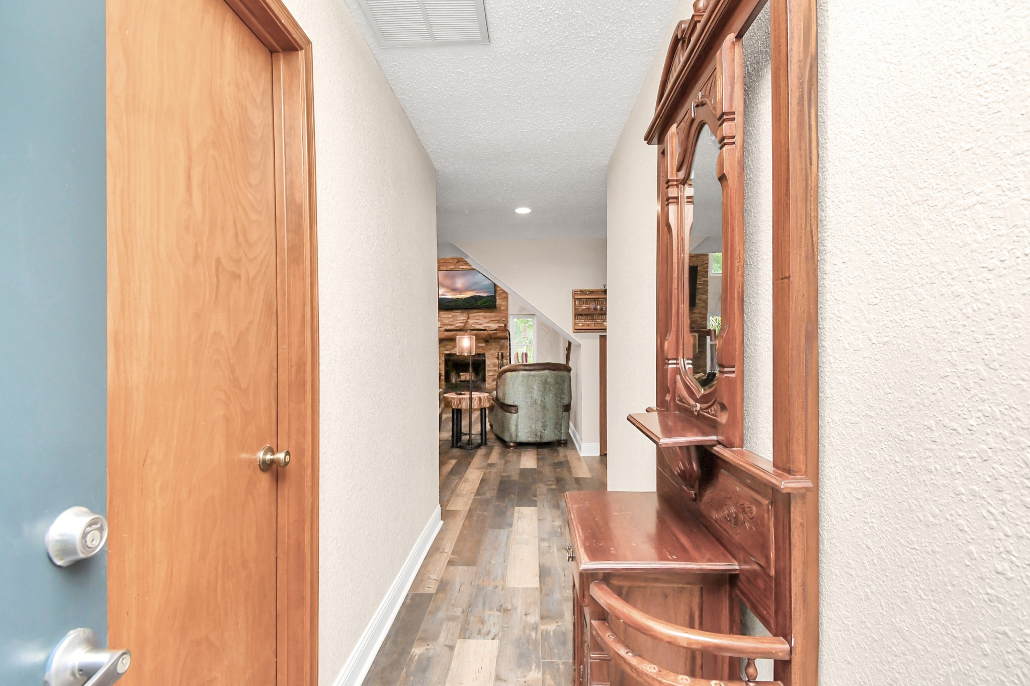 20202 Deer Run Road Property Photo 9