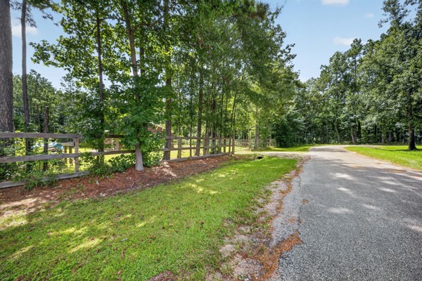25676 Forest Lane Property Photo 2