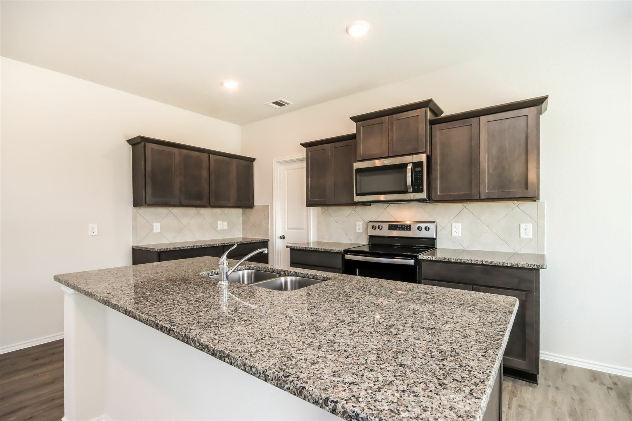 15239 Estrella West Property Photo 2