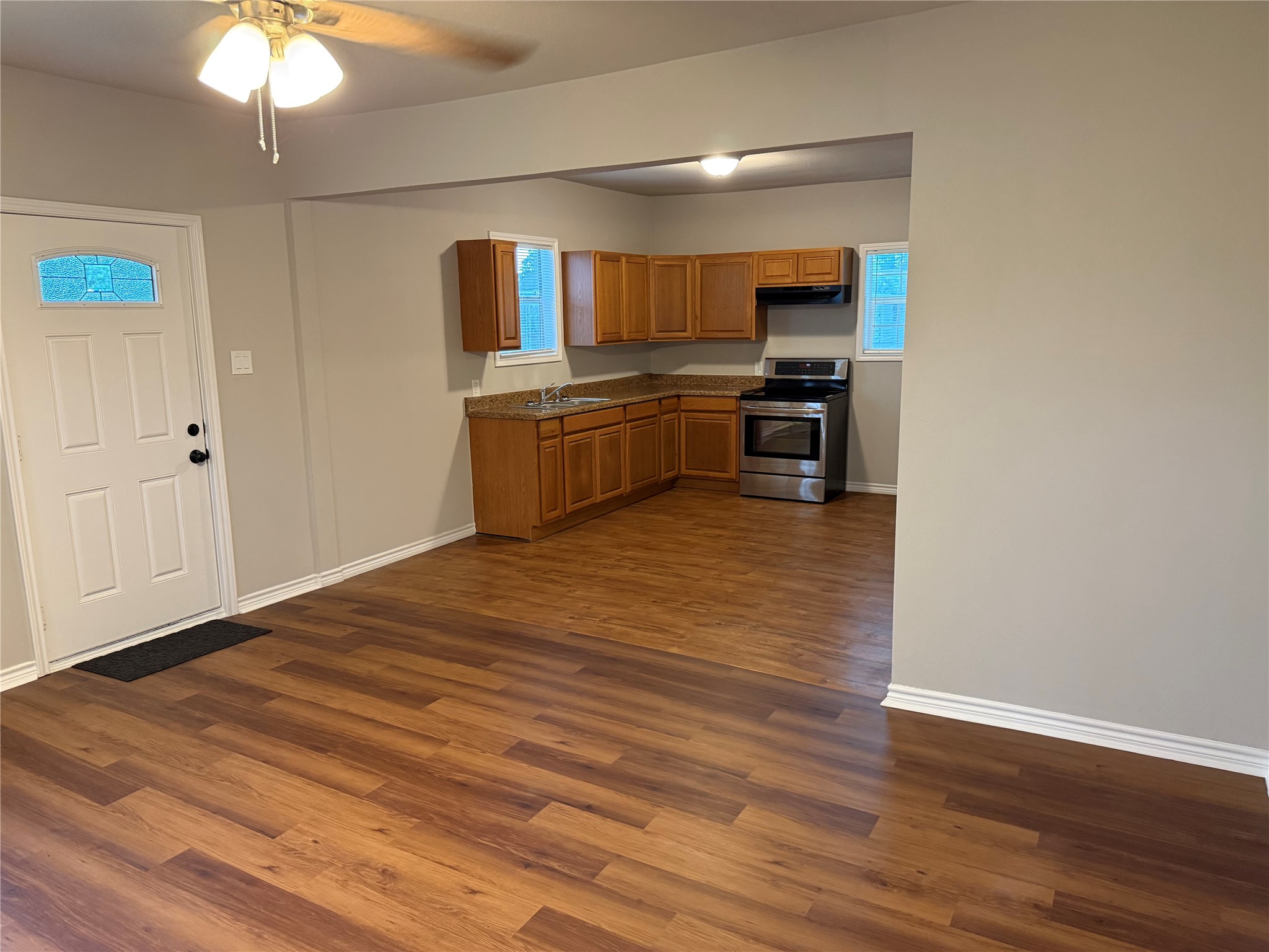 1934 Austin Avenue Property Photo 4