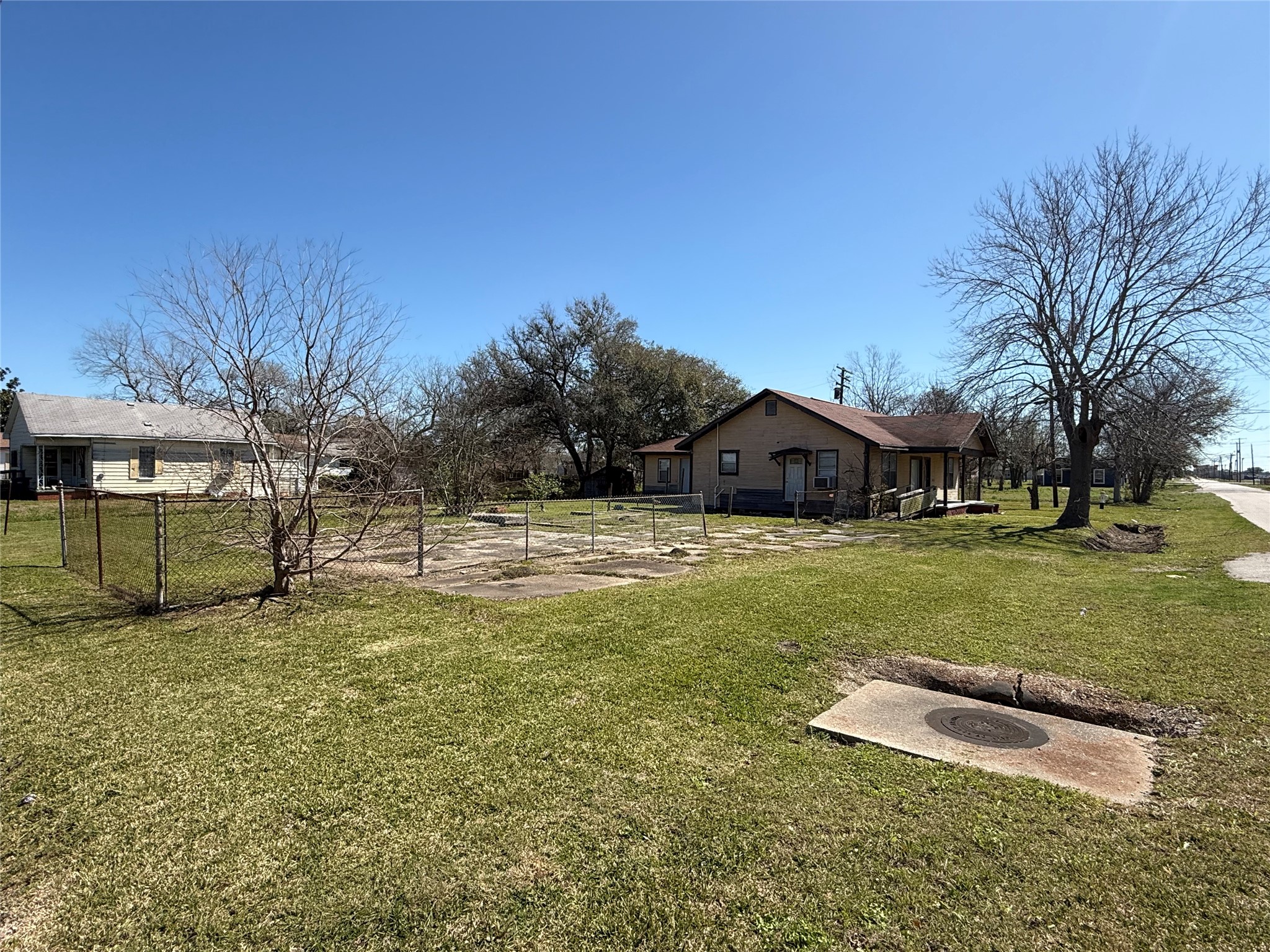 1934 Austin Avenue Property Photo 23