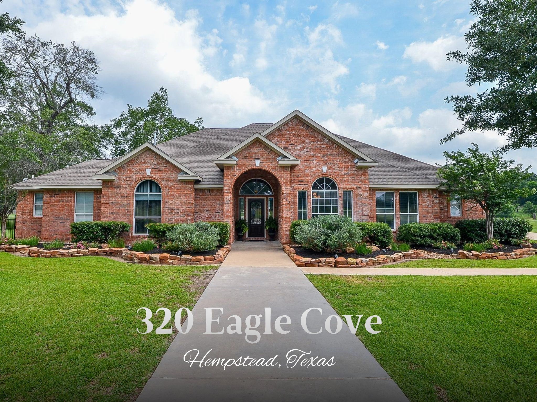 320 Eagle Cove Property Photo 1