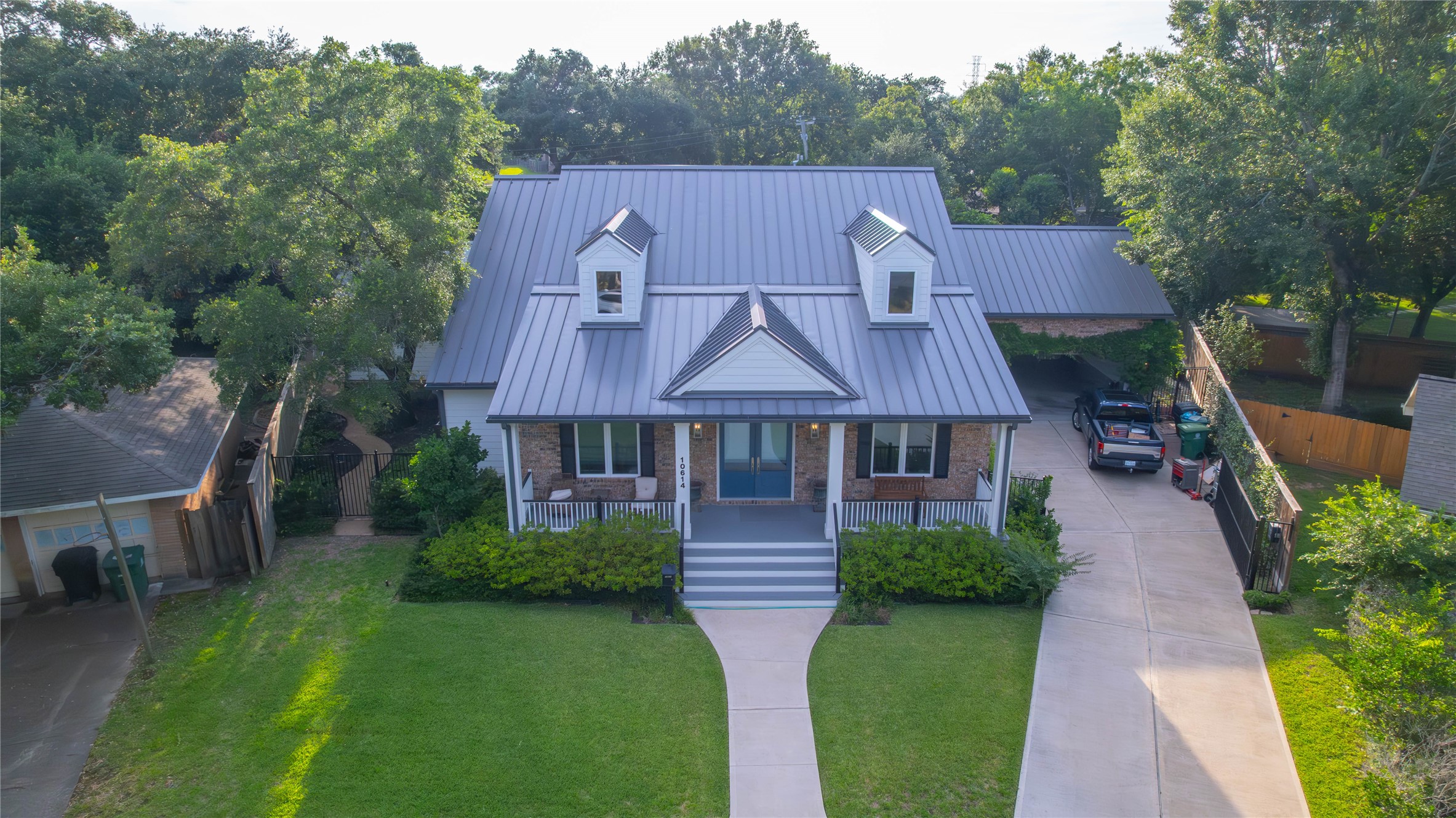 10614 Moonlight Drive Property Photo 4