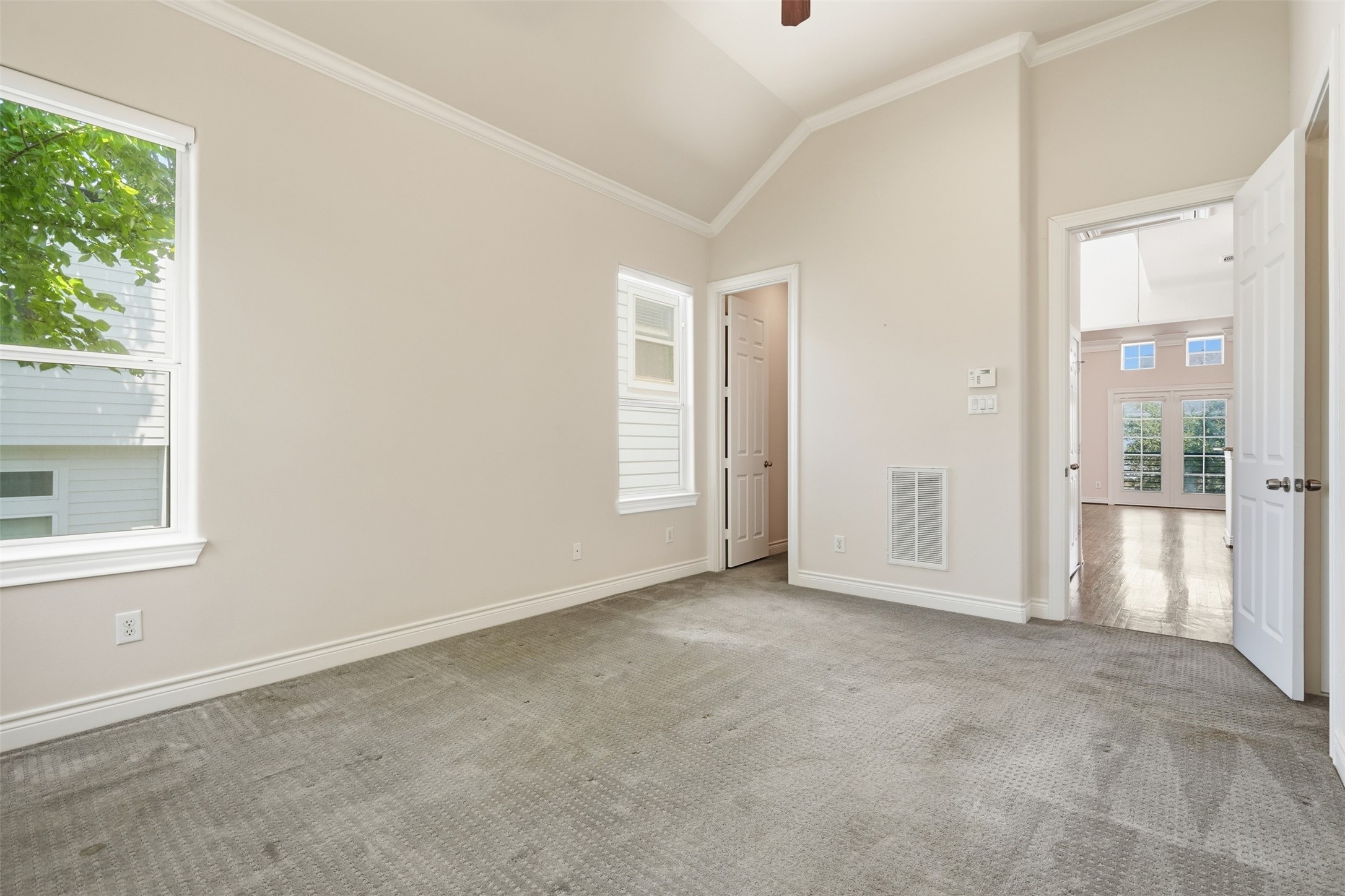 2513 Detering Street Property Photo 12