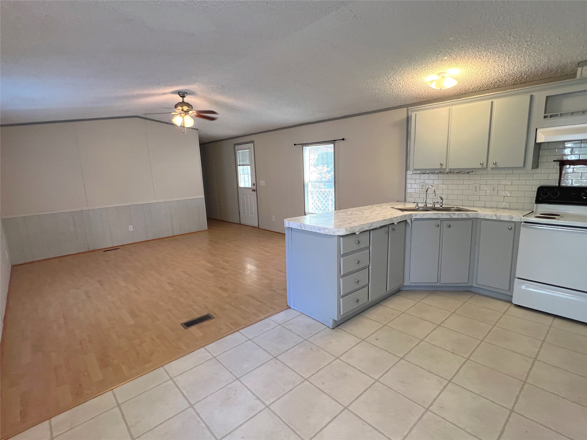 108 Hunters Gln Property Photo 11