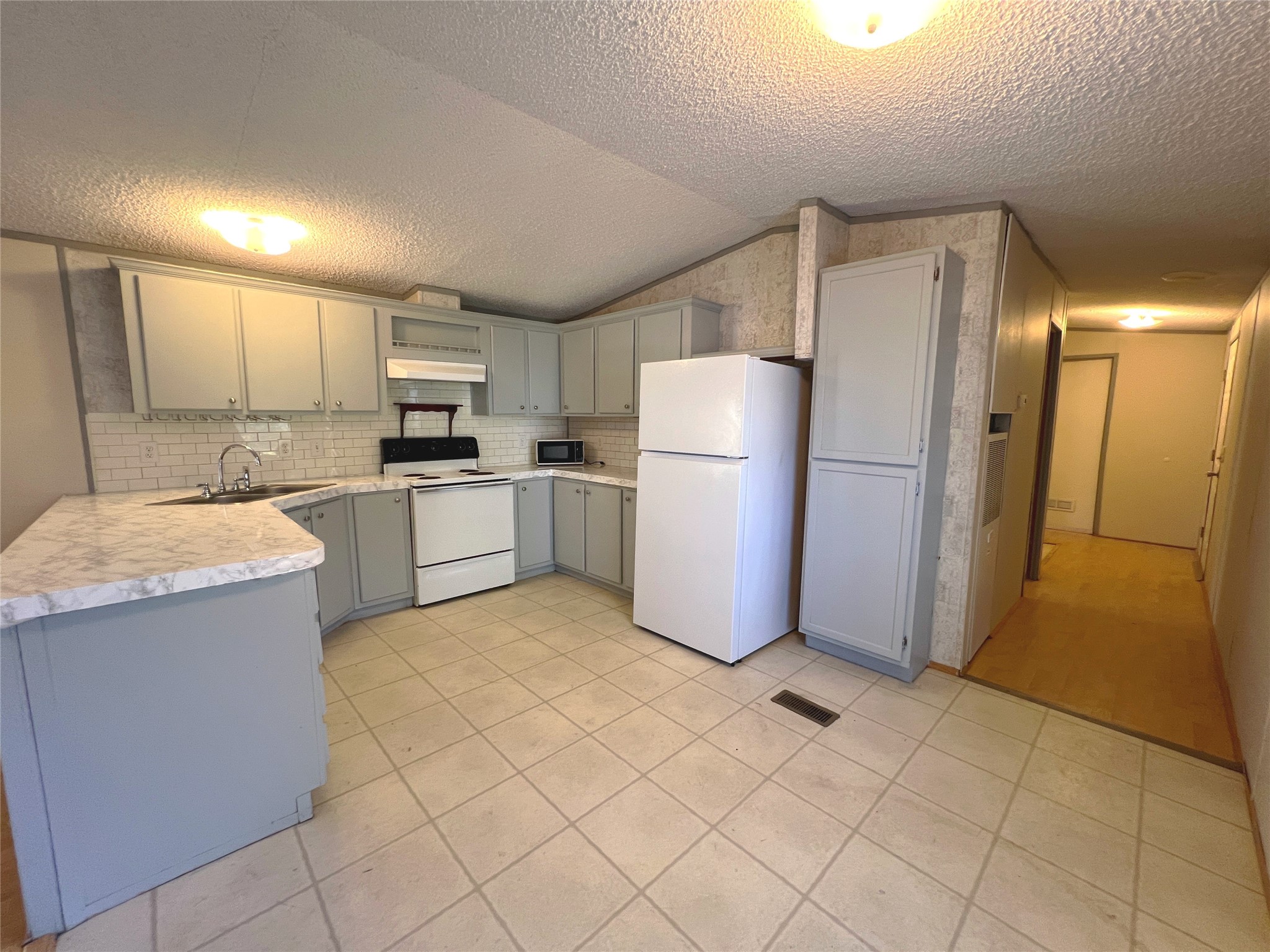 108 Hunters Gln Property Photo 12