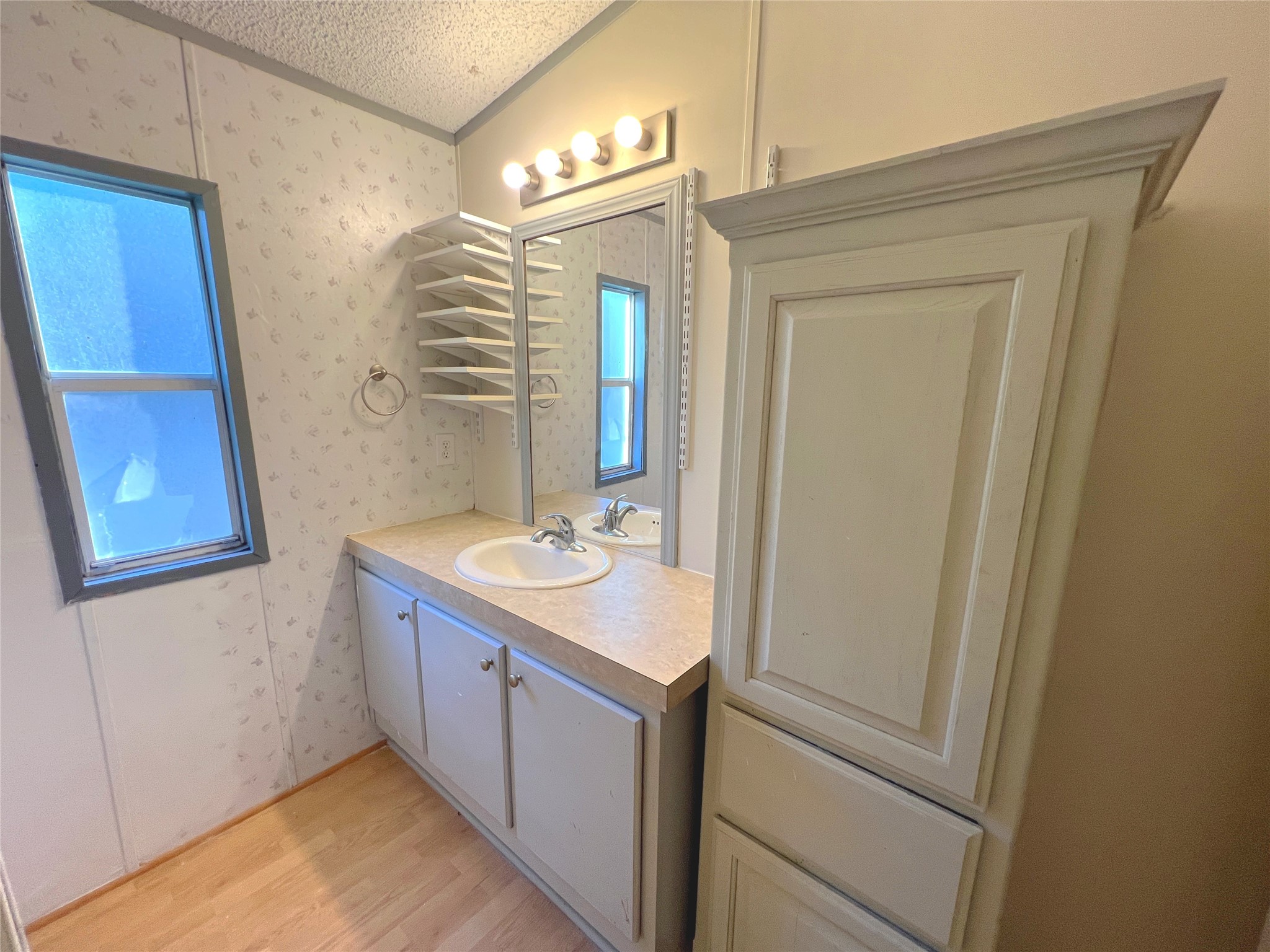 108 Hunters Gln Property Photo 16