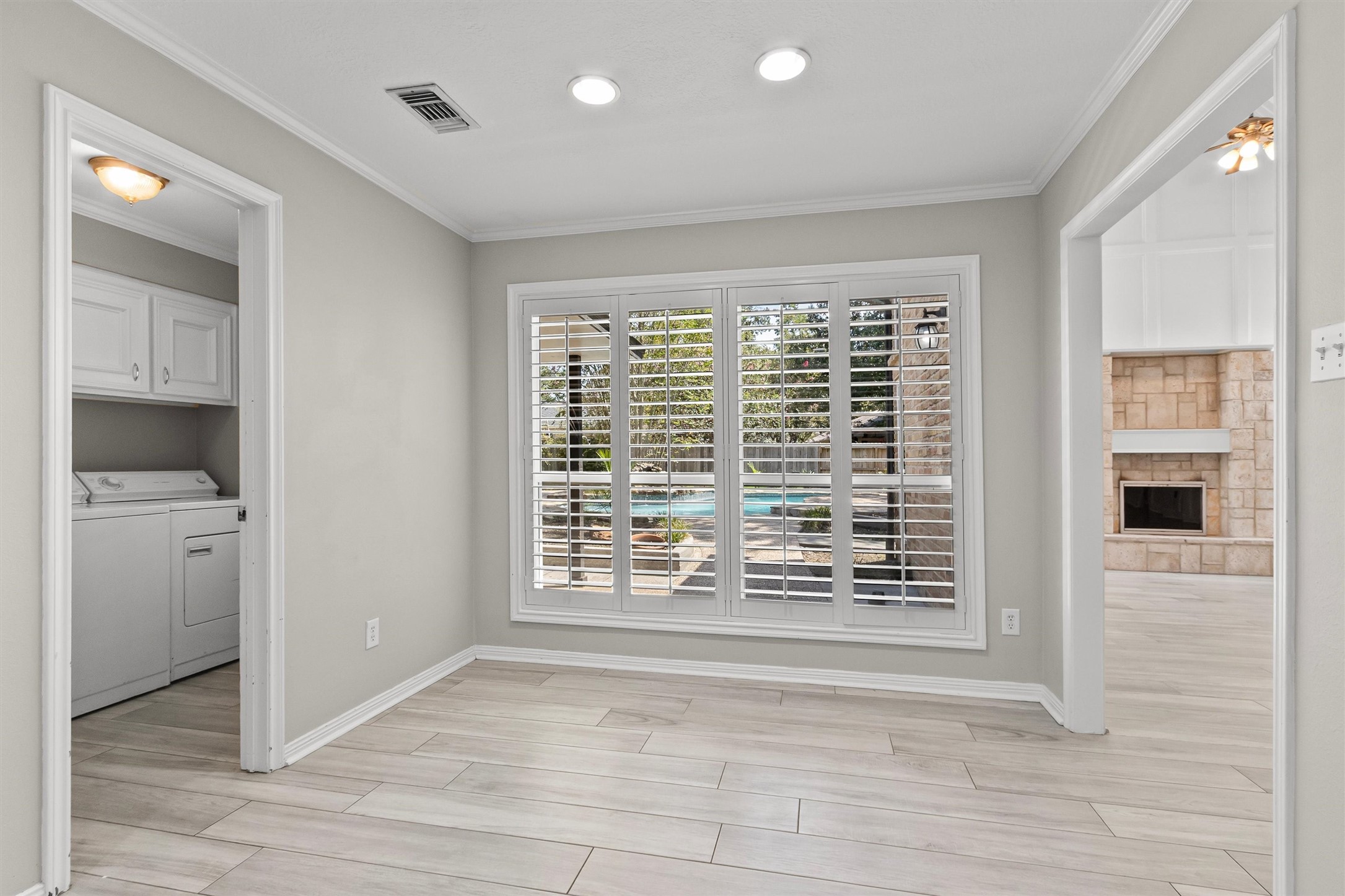 25010 Kingsdown Drive Property Photo 12