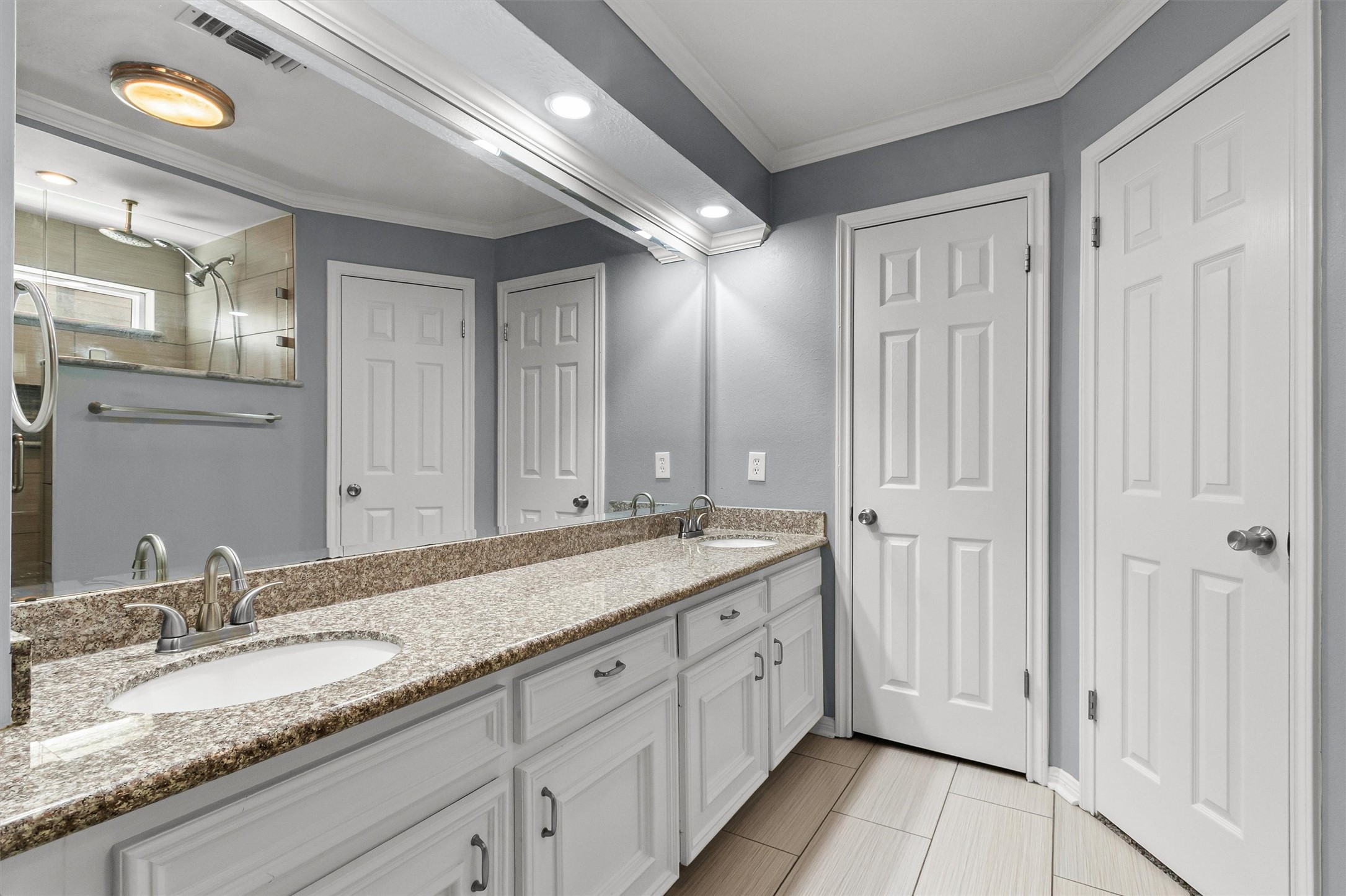 25010 Kingsdown Drive Property Photo 15