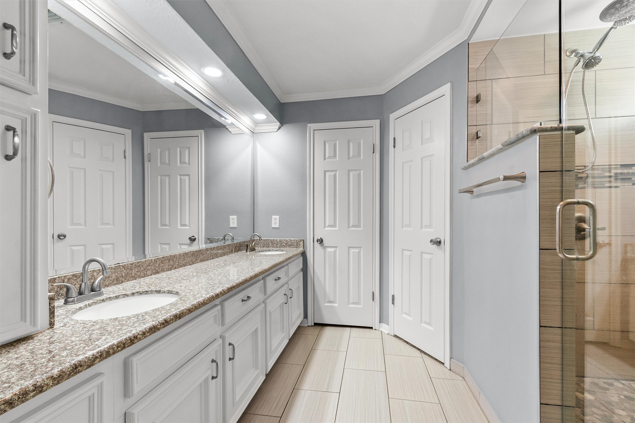 25010 Kingsdown Drive Property Photo 16