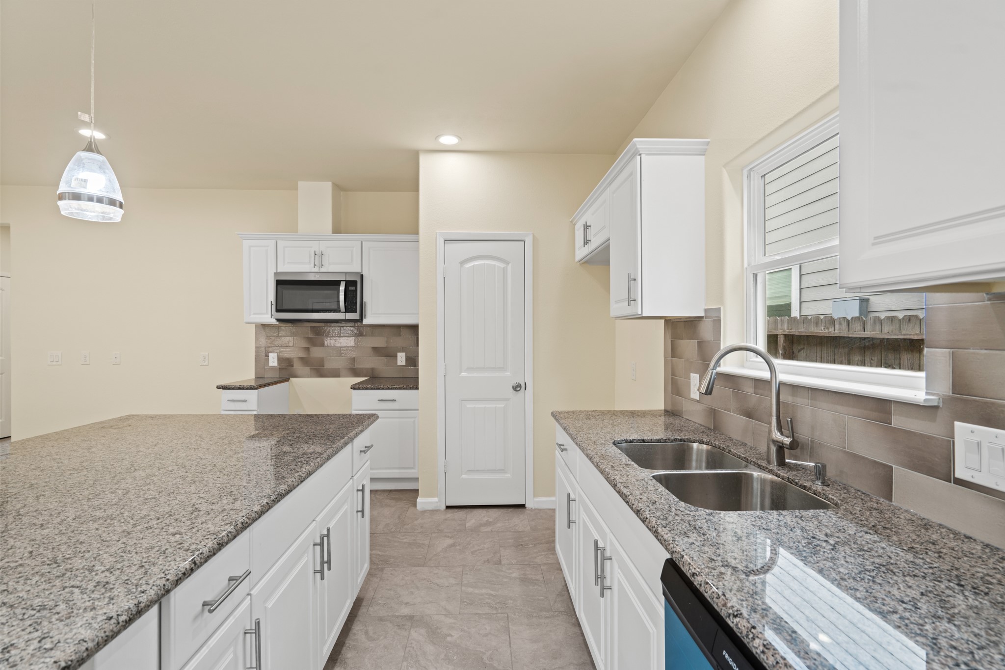 4947 Leamathew Street Property Photo 6