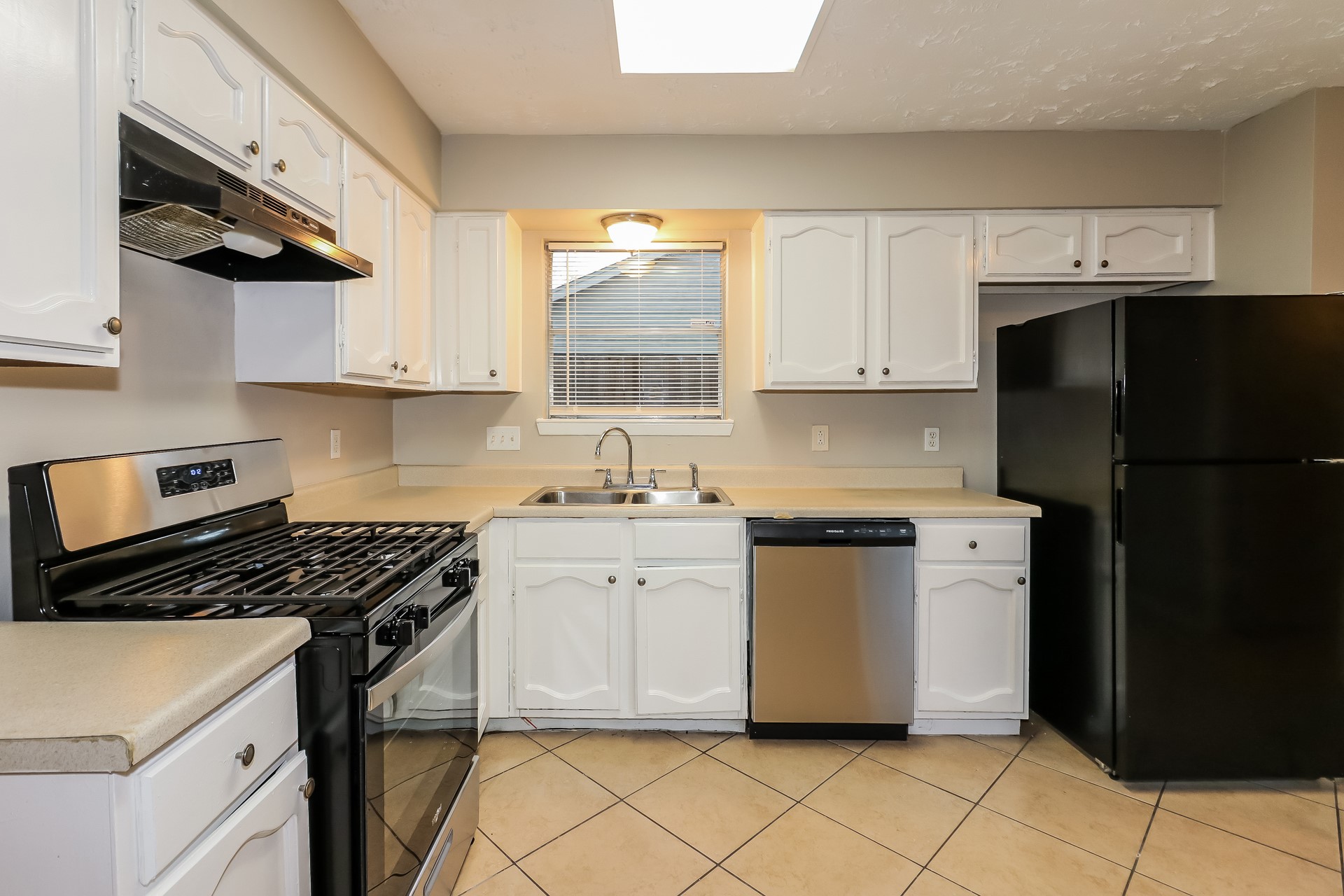20202 Big Timber Court Property Photo 6
