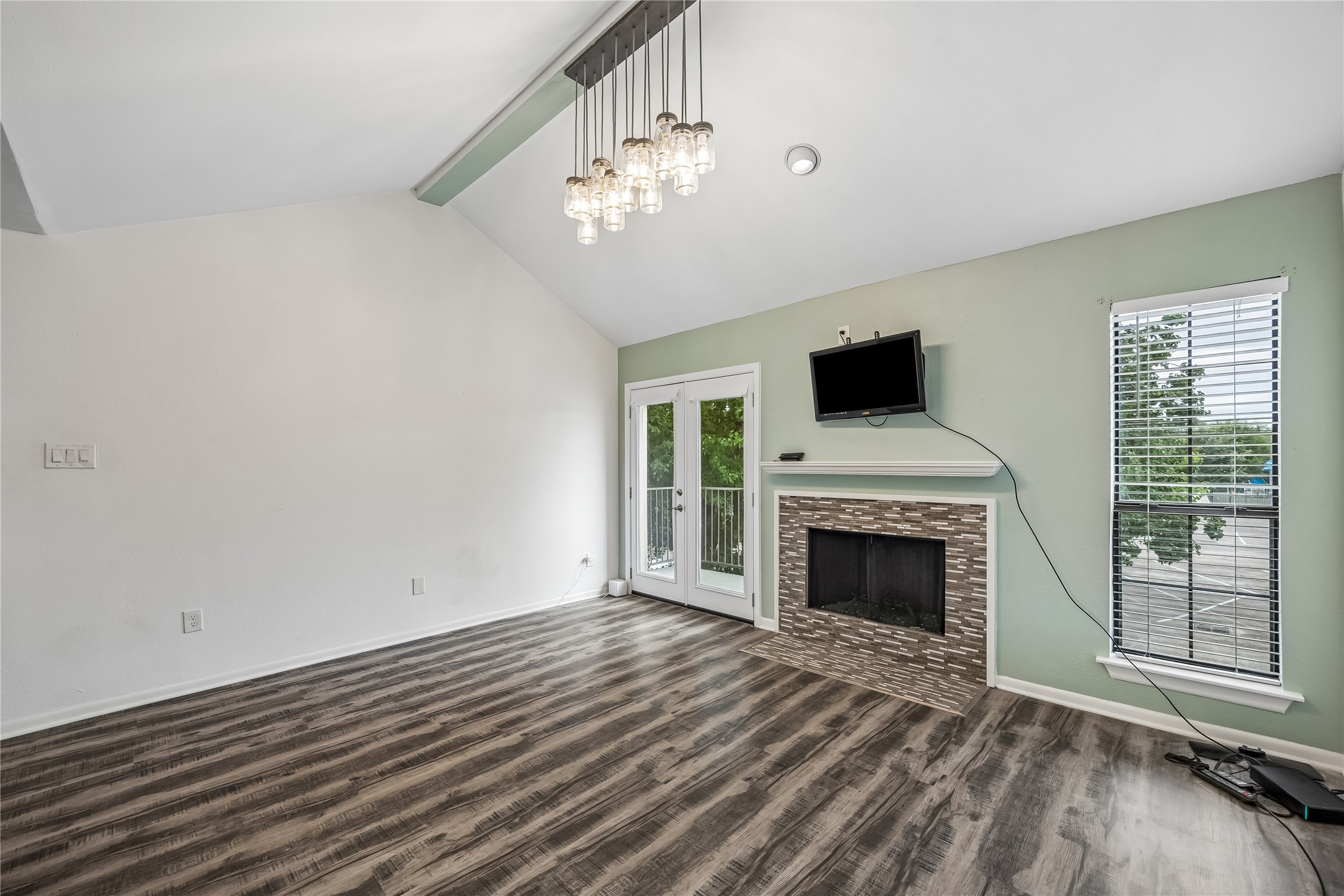 763 Bering Drive B Property Photo 8