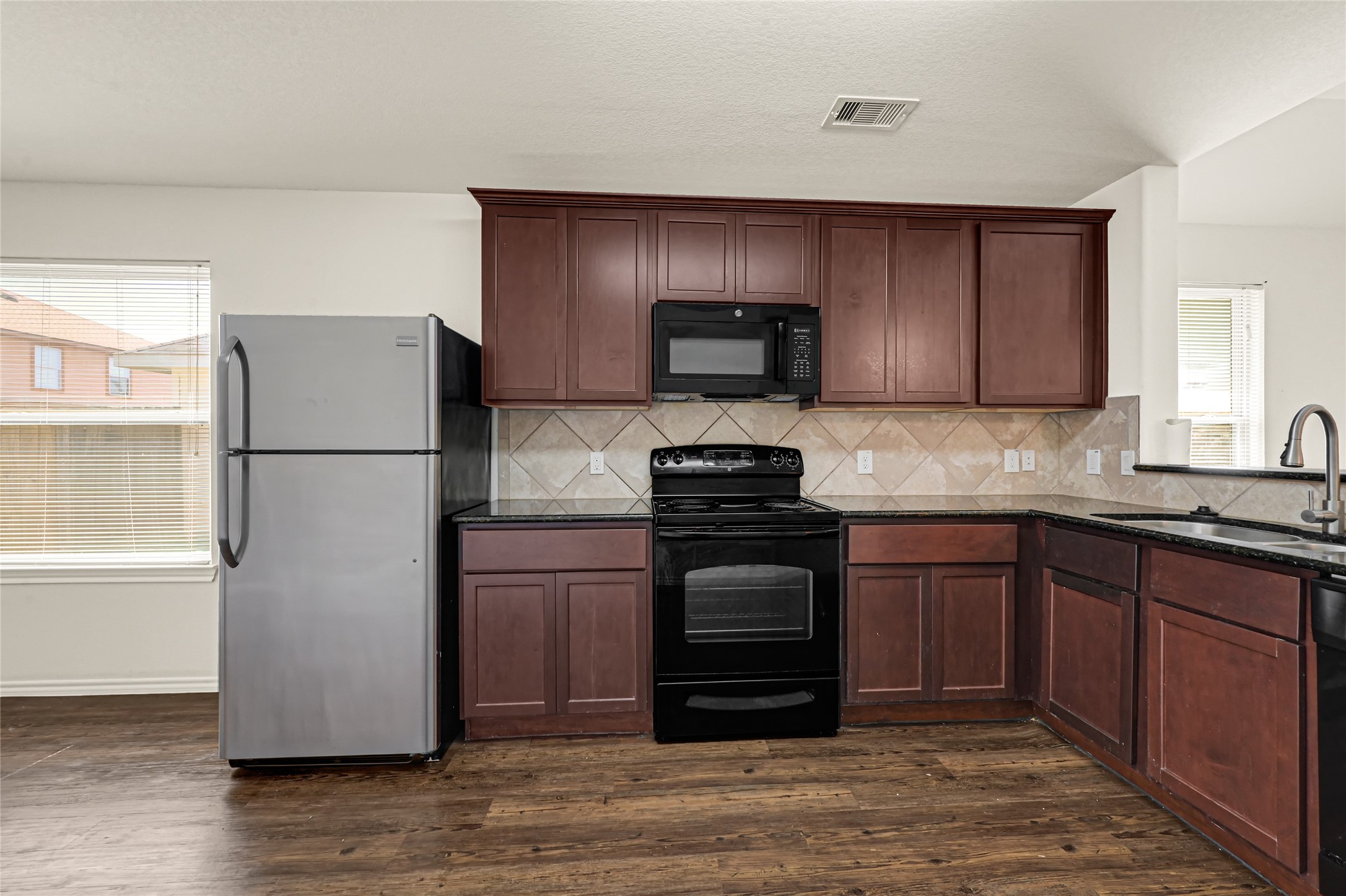 2806 Morgensen Drive Property Photo 28