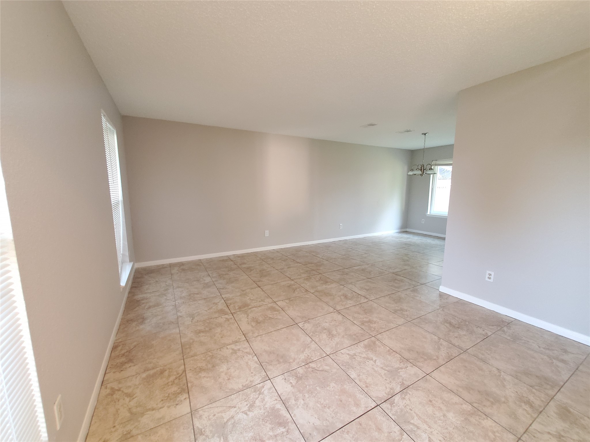 3323 Green Fields Drive Property Photo 5