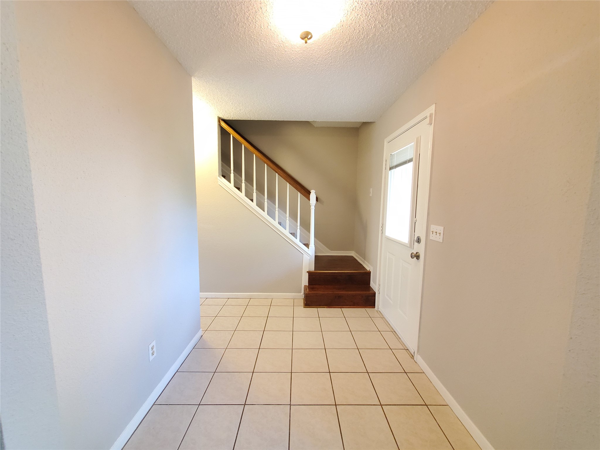 3323 Green Fields Drive Property Photo 6