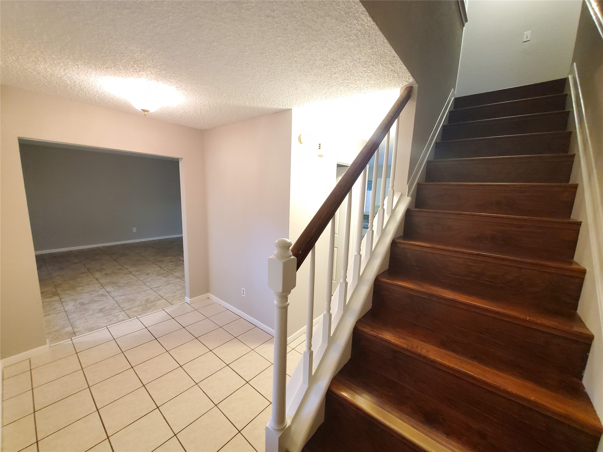 3323 Green Fields Drive Property Photo 9